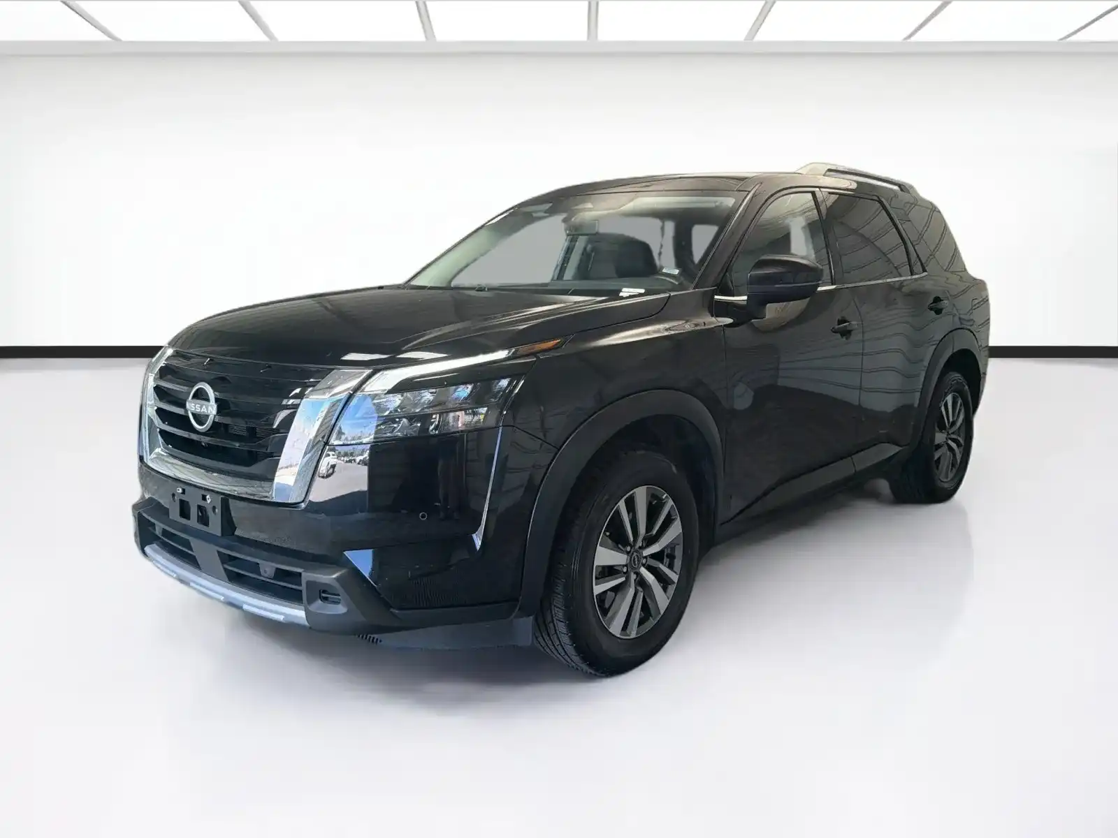 2025 Nissan Pathfinder SL FWD's photo