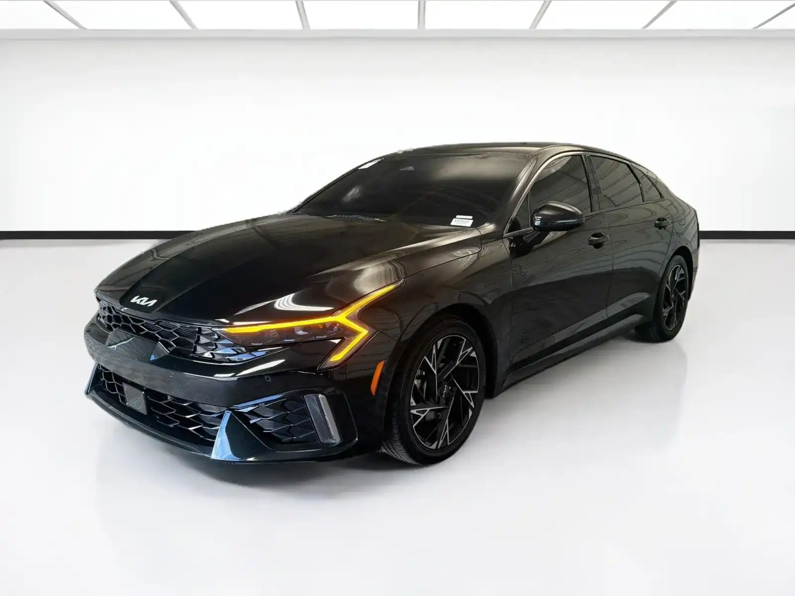 2025 Kia Optima GT-Line FWD's photo