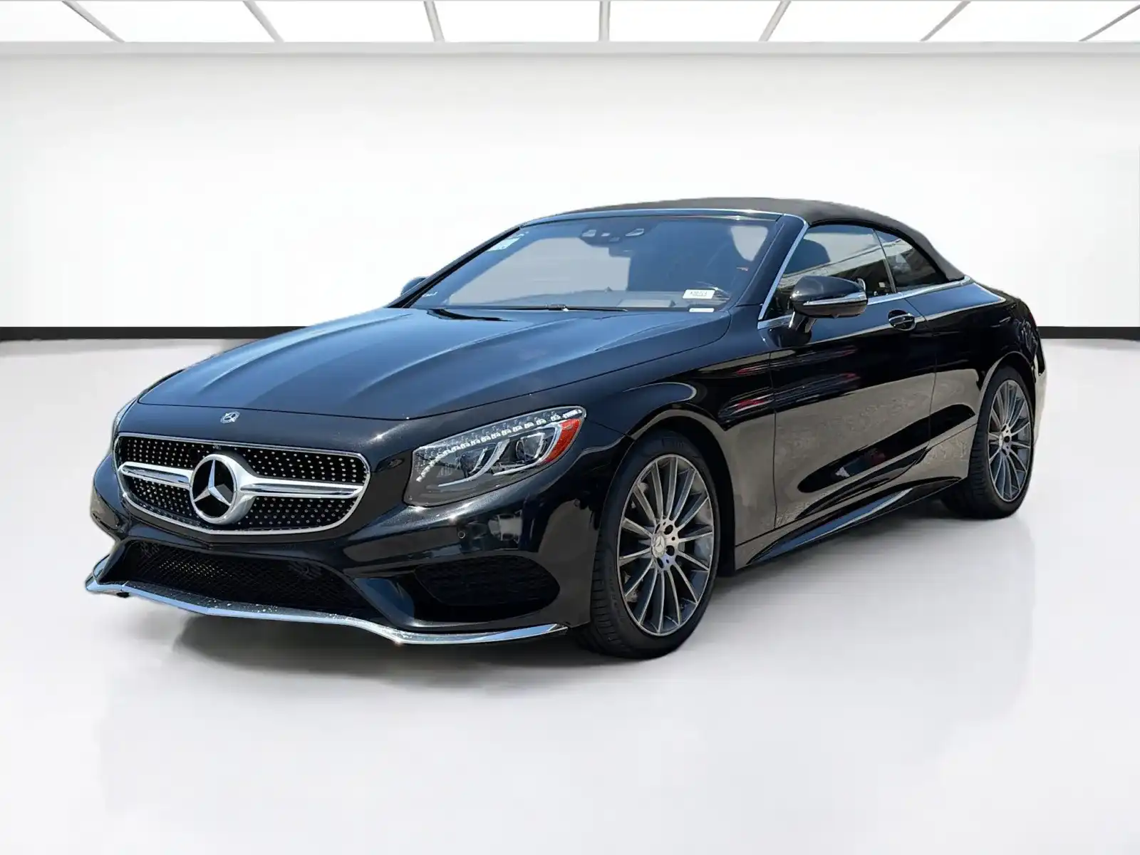 2017 Mercedes-Benz S-Class S550 Cabriolet's photo
