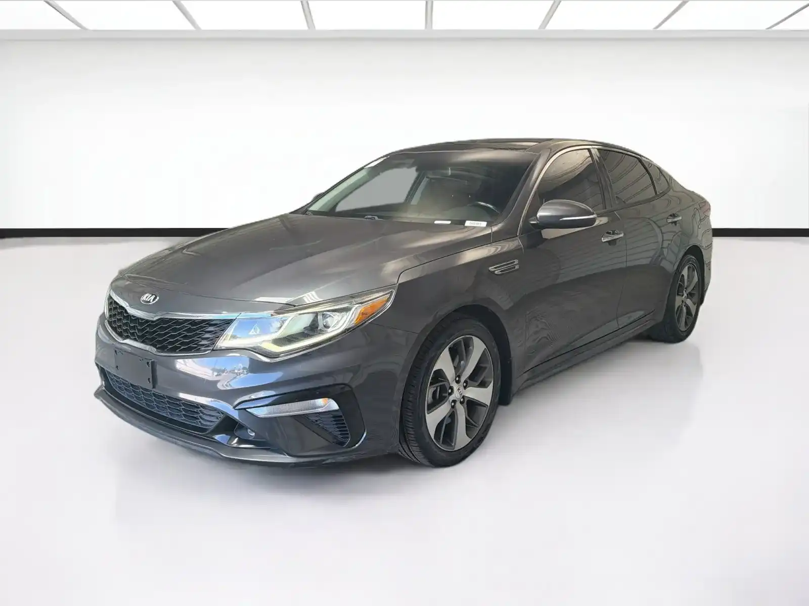 2019 Kia Optima S Auto's photo