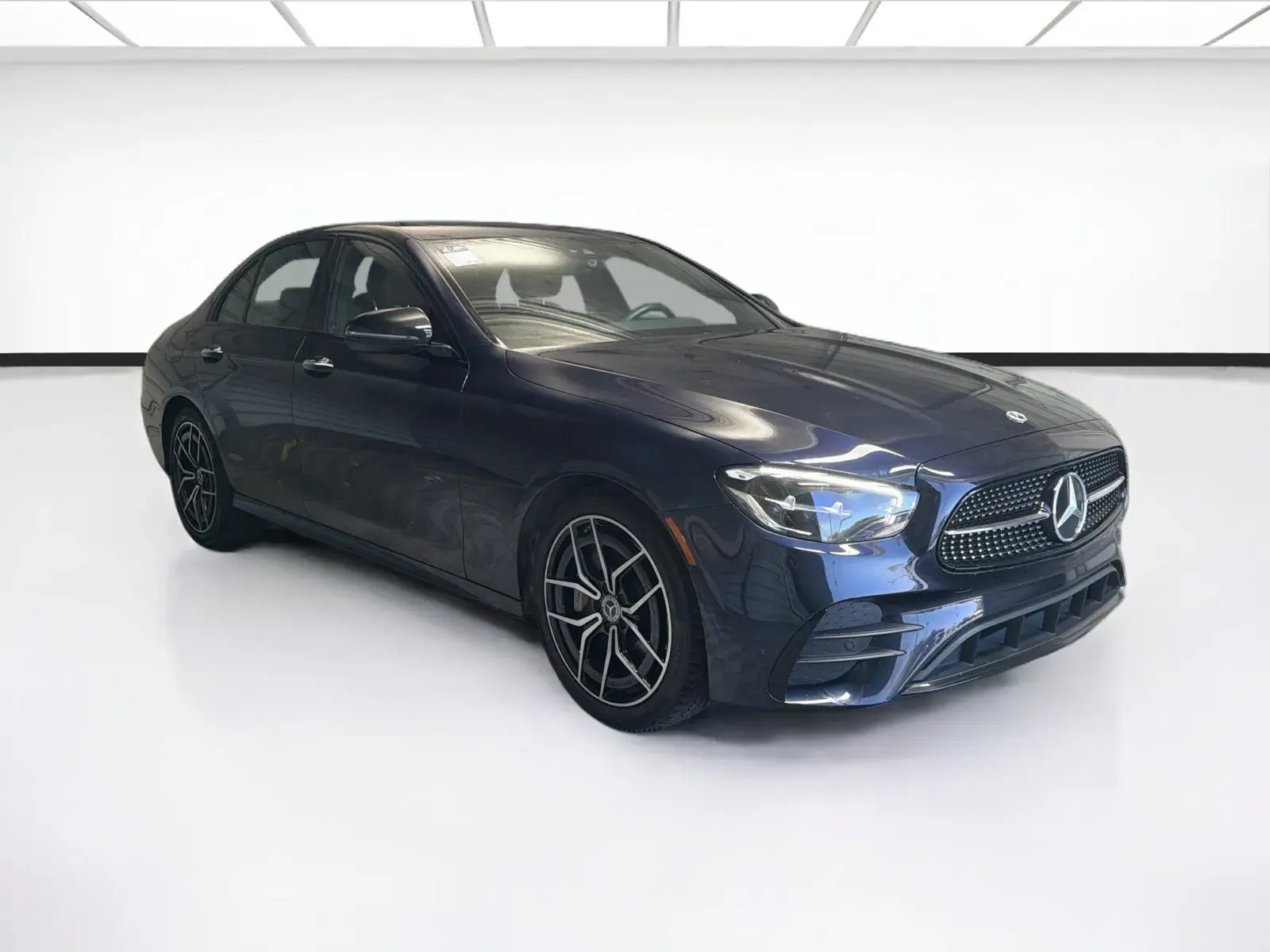 2023 Mercedes-Benz E-Class E350 photo 3