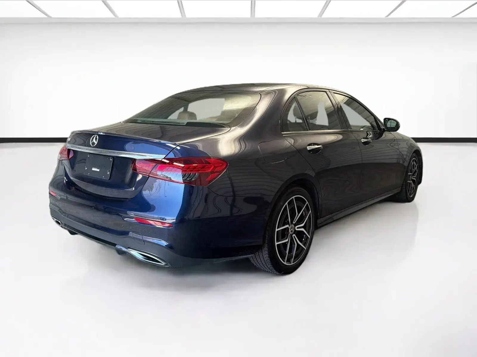 2023 Mercedes-Benz E-Class E350 photo 4