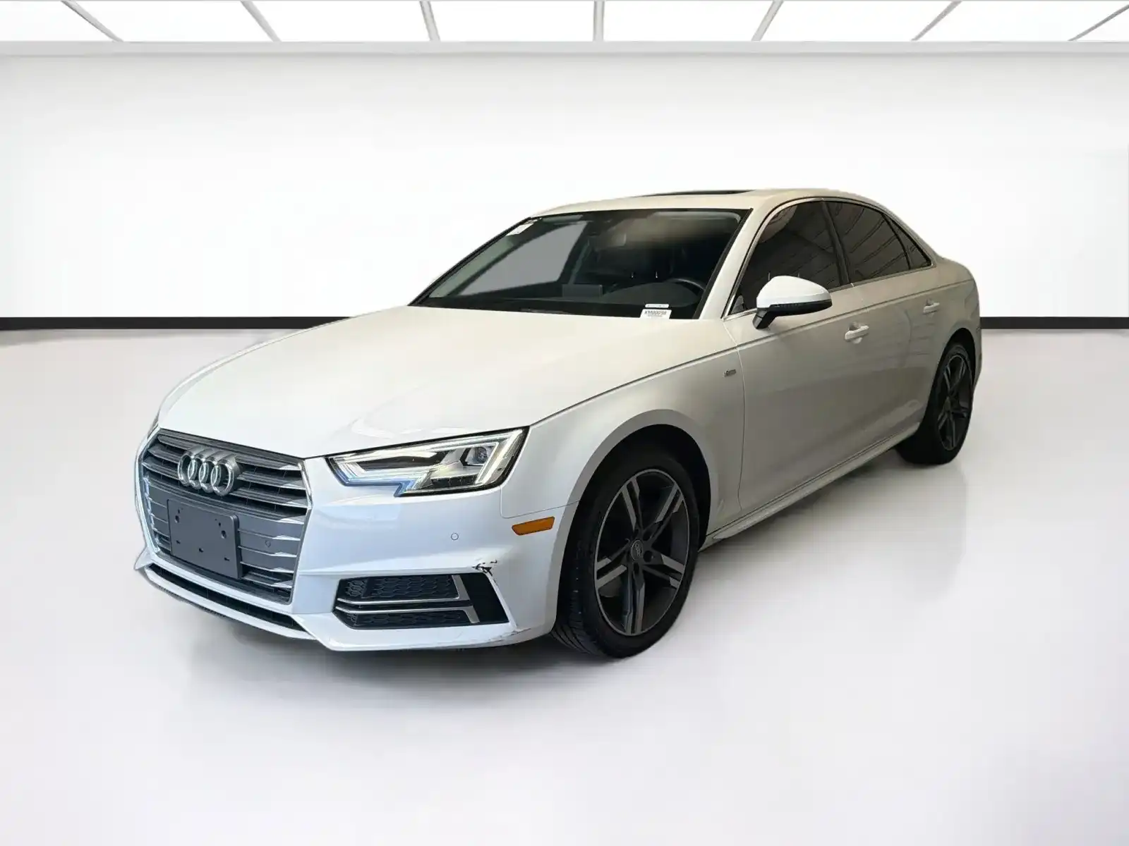 2018 Audi A4 2.0T Premium Plus FWD S tronic Ultra's photo