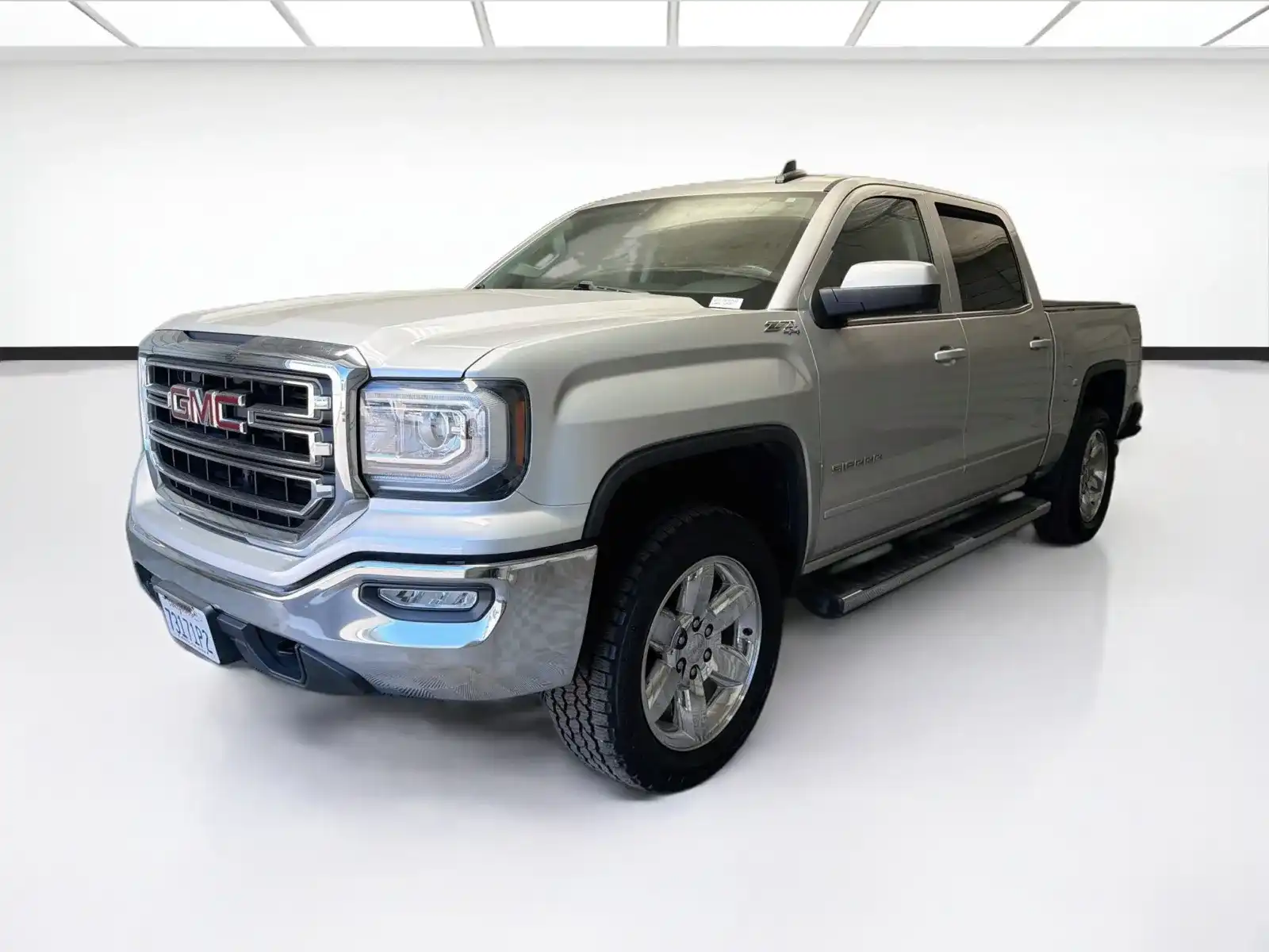2018 GMC Sierra SLE 4WD Crew Cab Short Box's photo