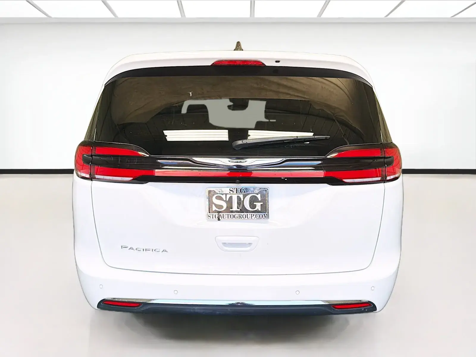 2025 Chrysler Pacifica Select photo 5