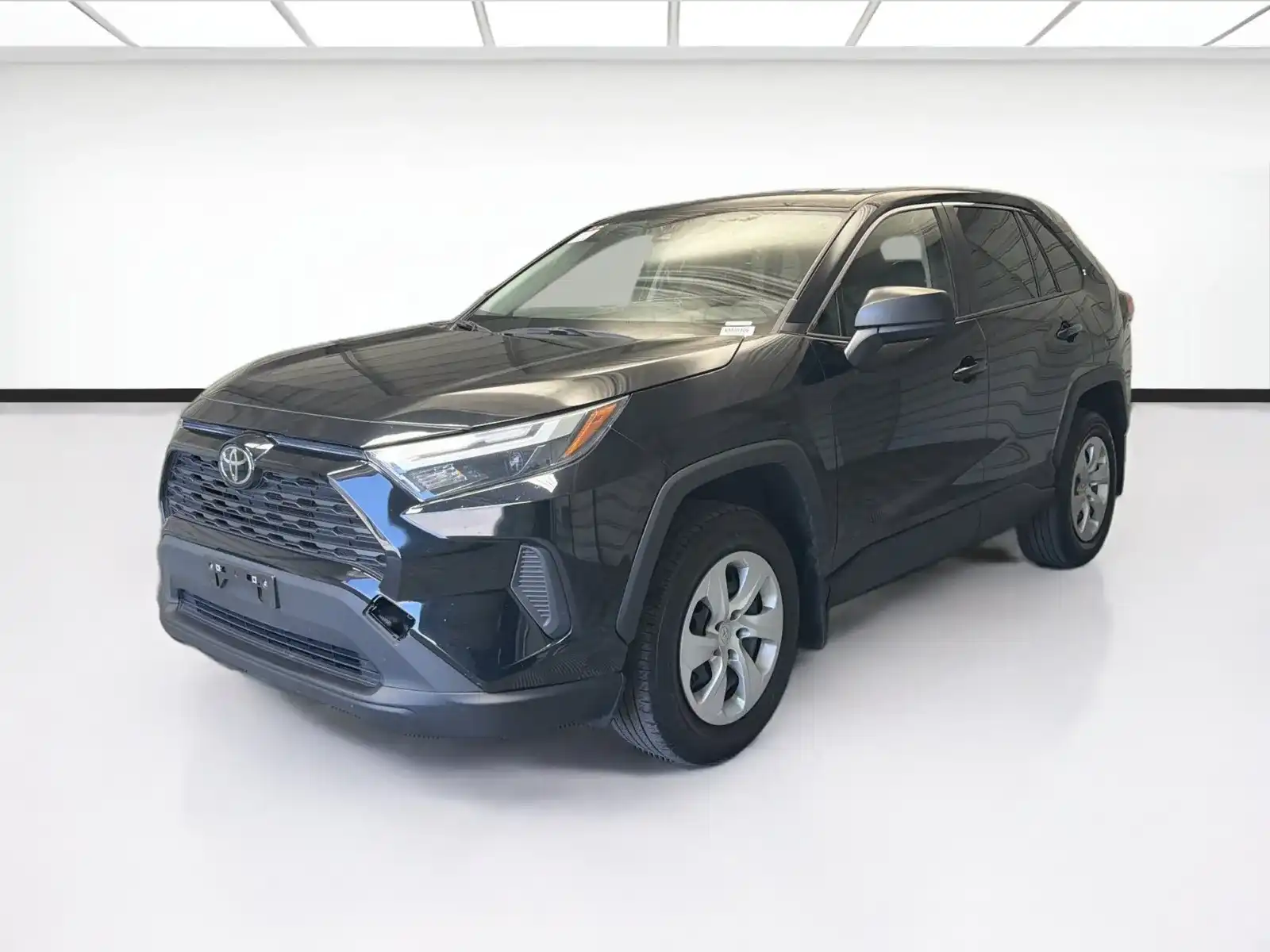 2024 Toyota RAV4 LE FWD's photo