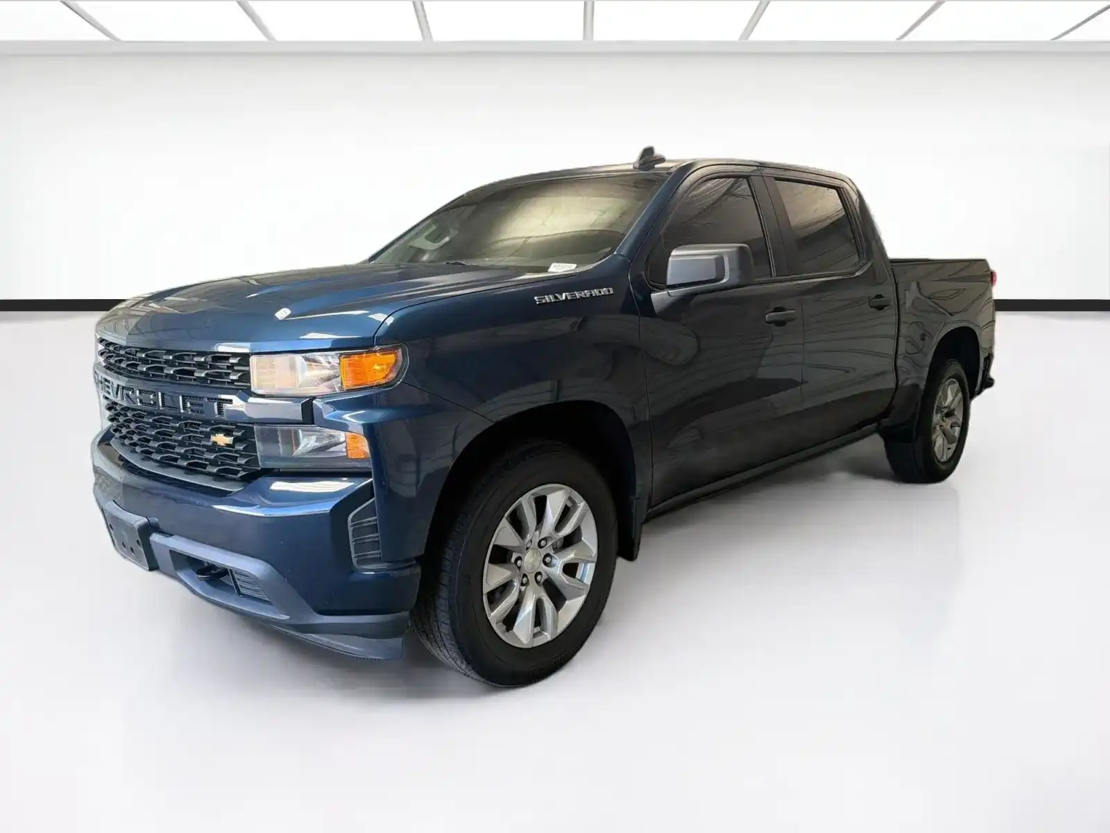 2021 Chevrolet Silverado 1500 Custom Crew Cab Short Box's photo
