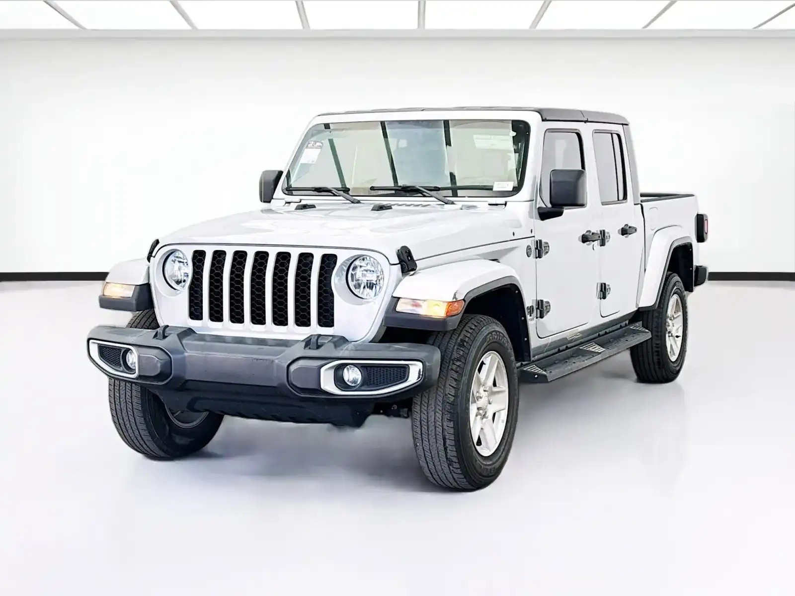 2022 Jeep Gladiator Sport S's photo