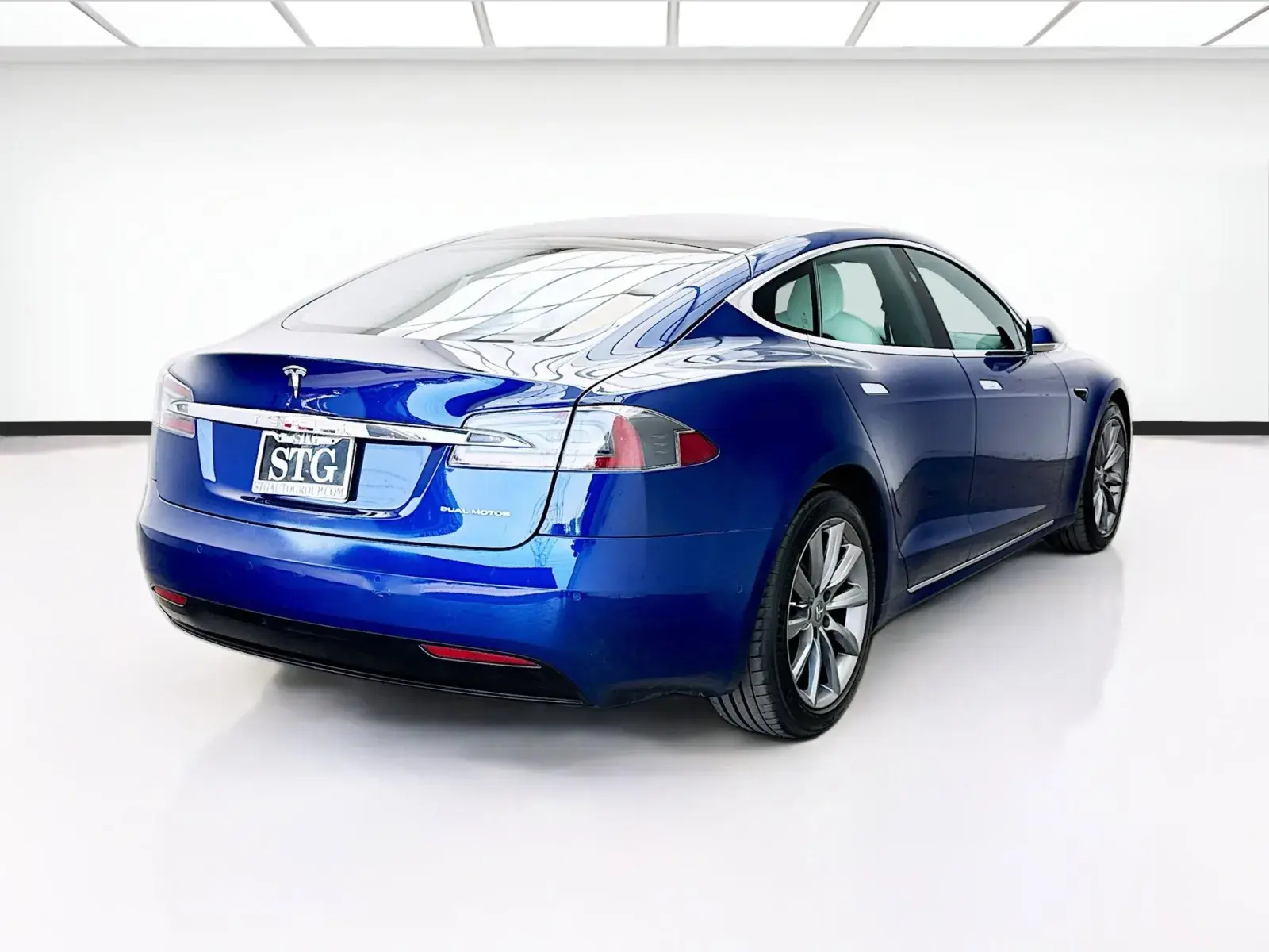 2021 Tesla Model S Long Range Plus photo 4