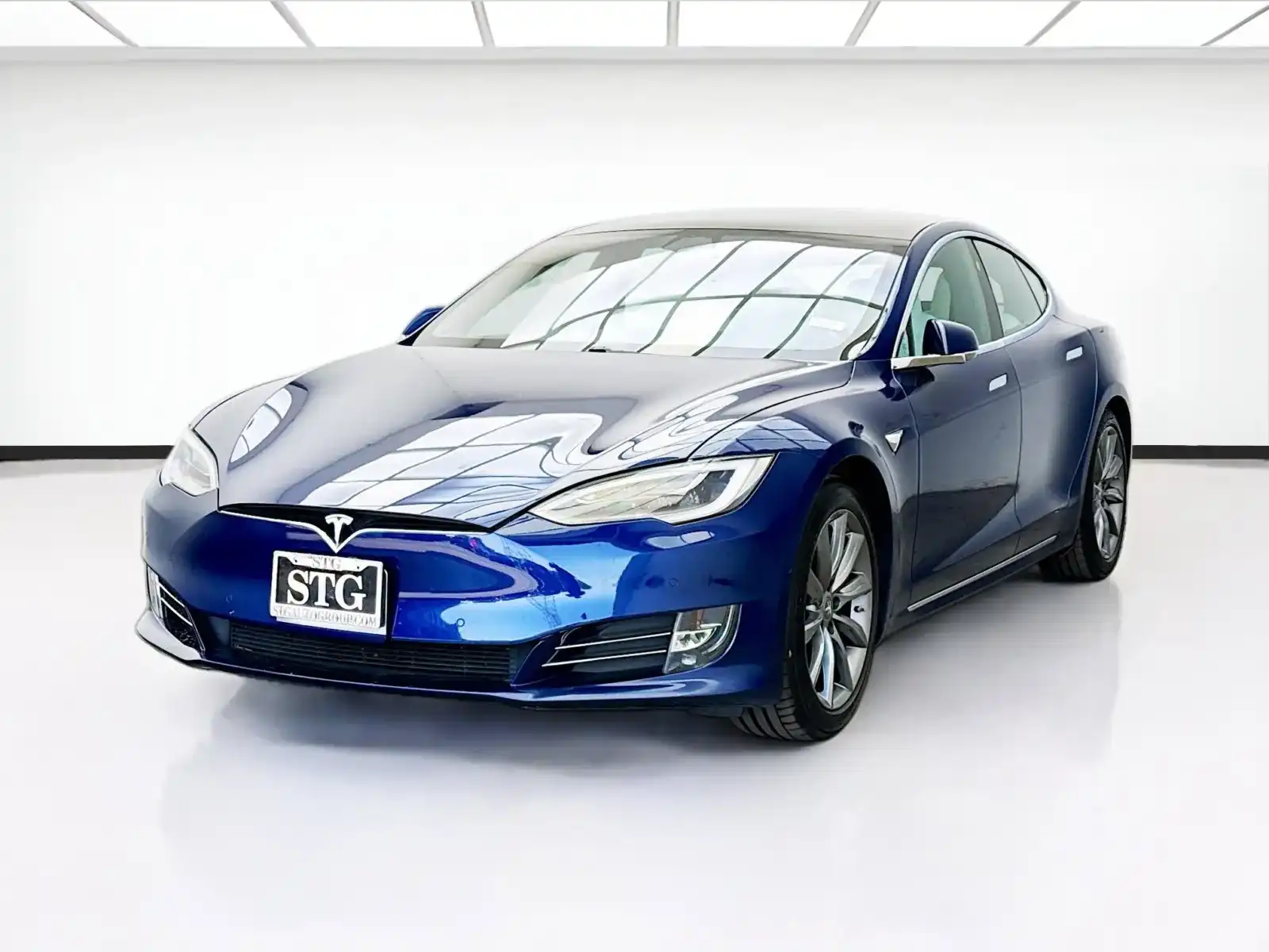2021 Tesla Model S Long Range Plus's photo