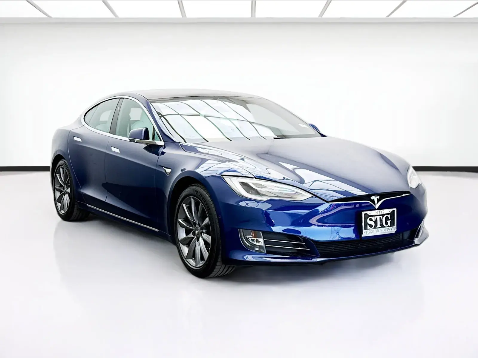 2021 Tesla Model S Long Range Plus photo 3