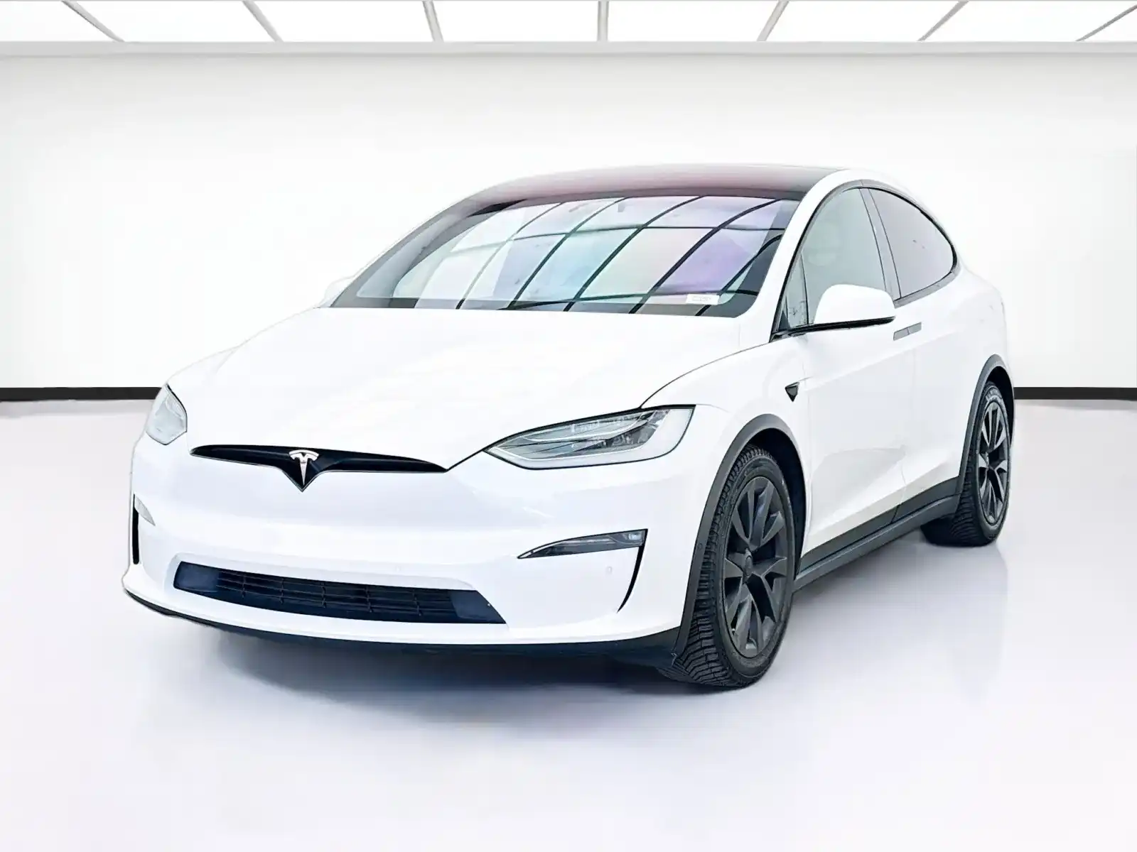 2022 Tesla Model X Long Range's photo