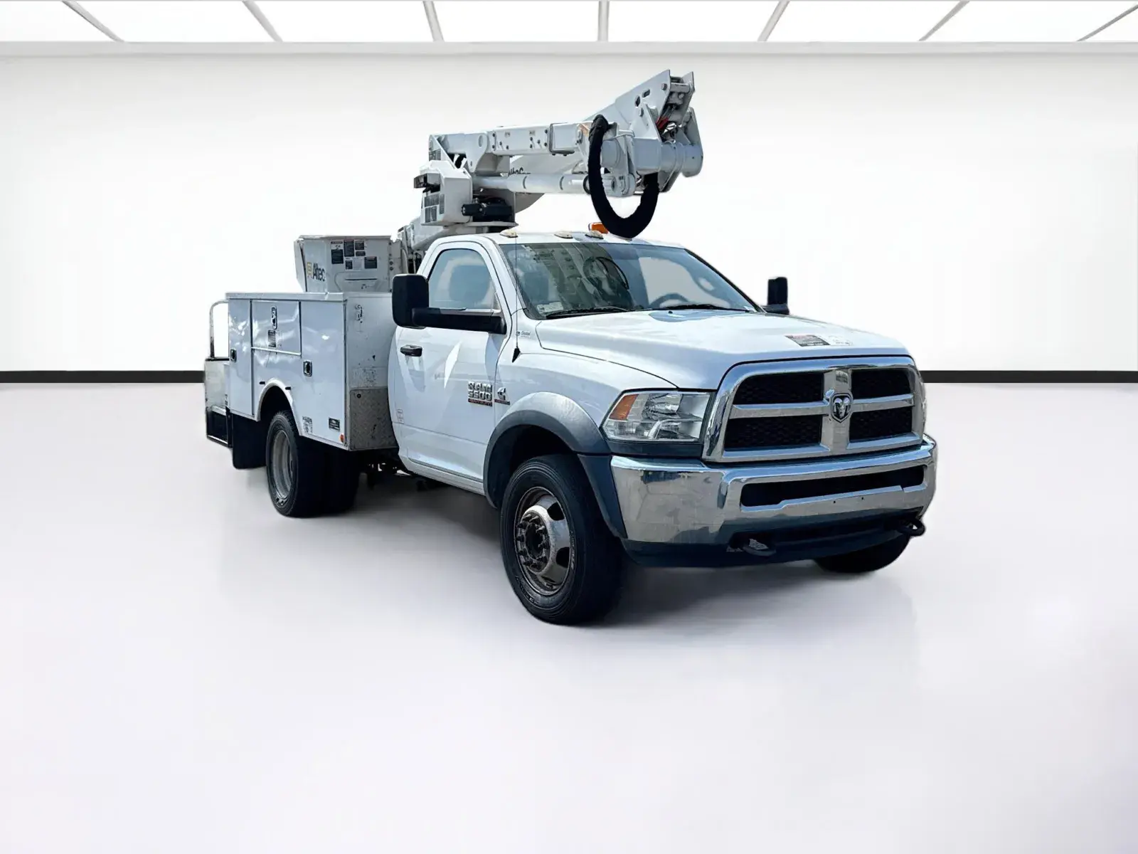 2016 RAM 5500 undefined photo 3