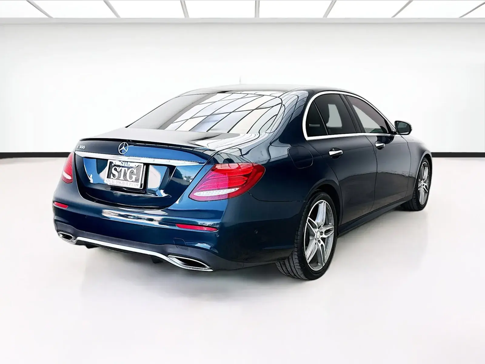 2017 Mercedes-Benz E-Class E300 photo 4