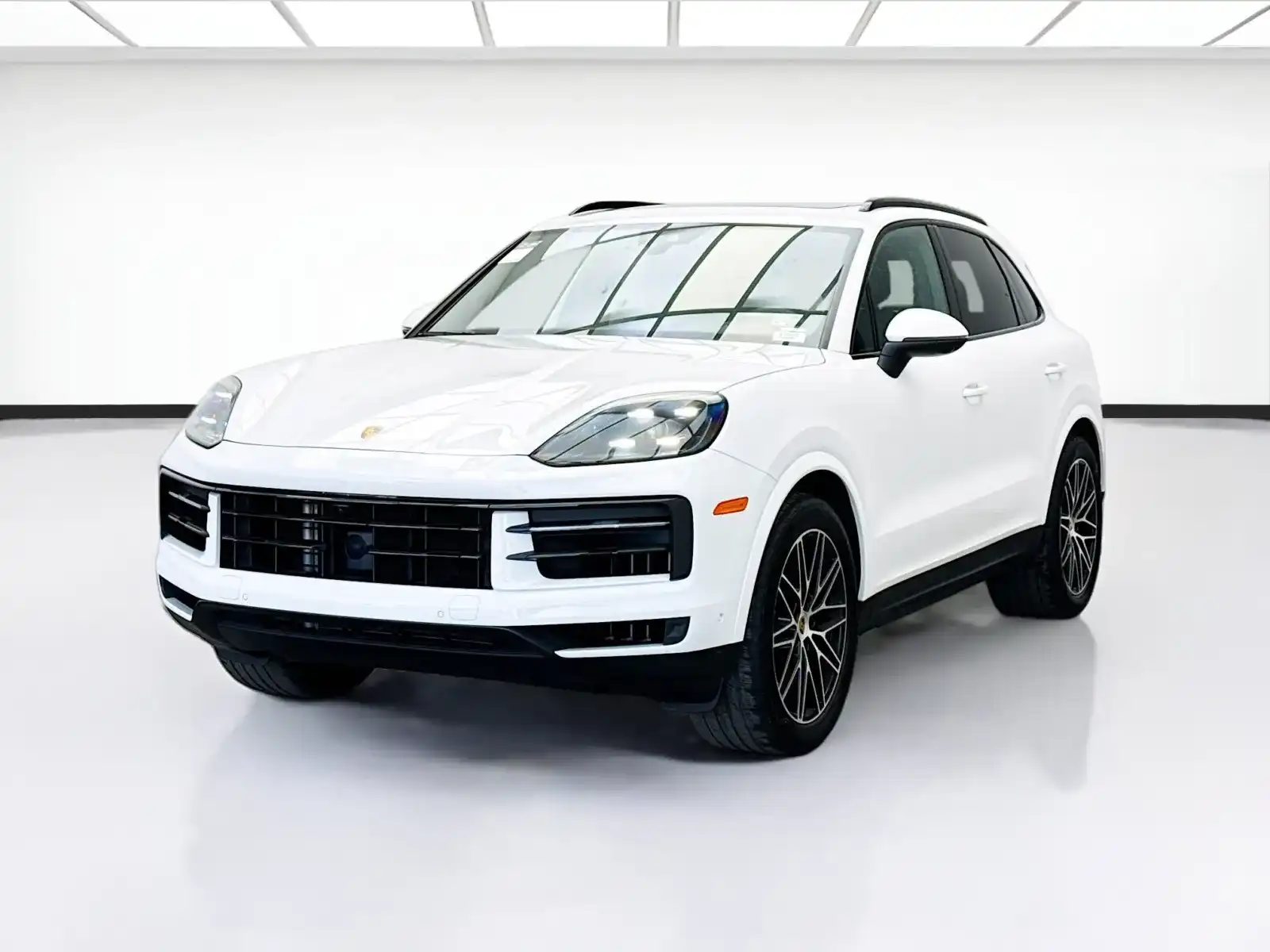 2024 Porsche Cayenne Base's photo