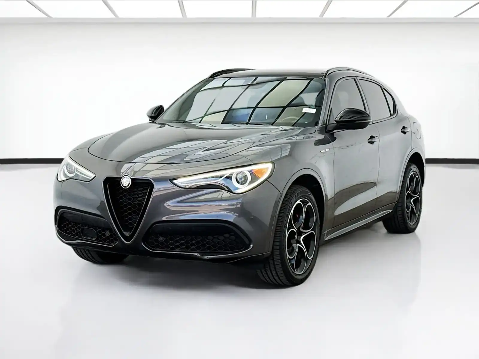2022 Alfa Romeo Stelvio Ti Veloce AWD's photo