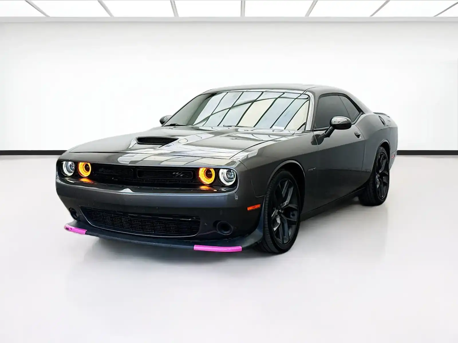 2022 Dodge Challenger R/T's photo