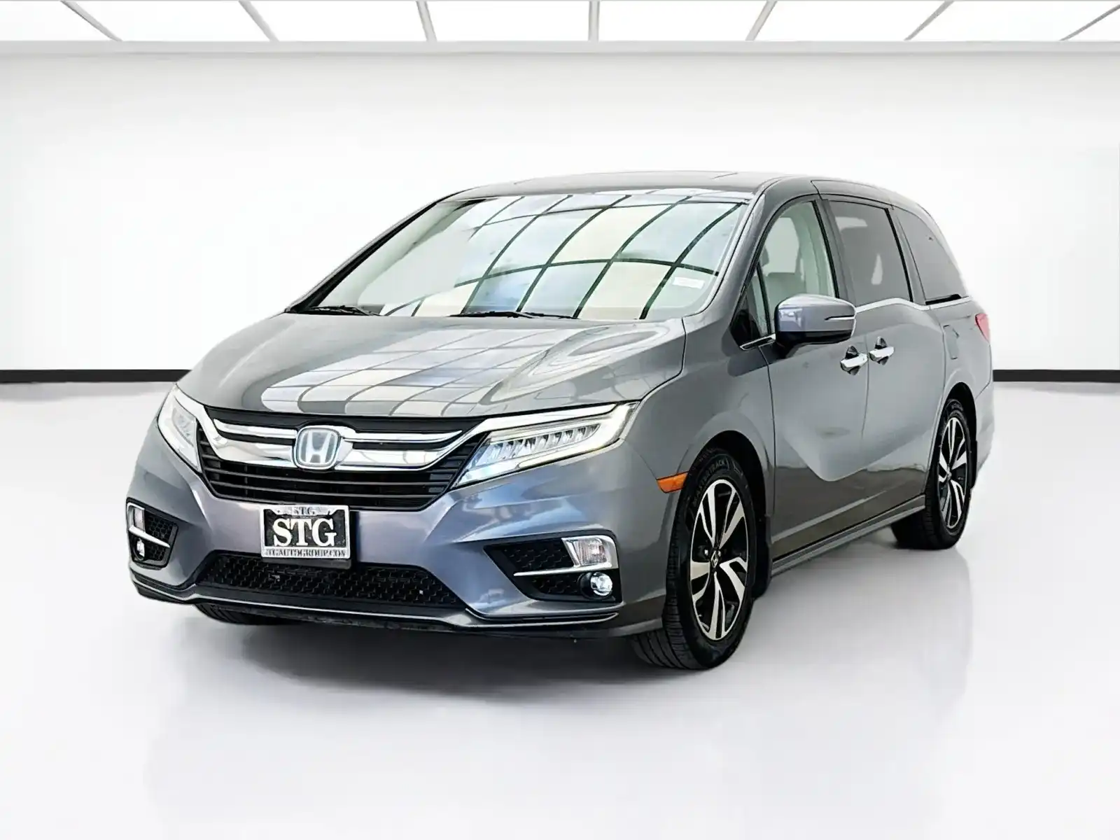 2019 Honda Odyssey Elite's photo