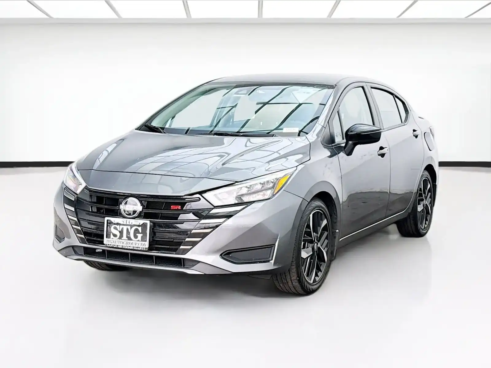 2024 Nissan Versa 1.6 SR CVT's photo