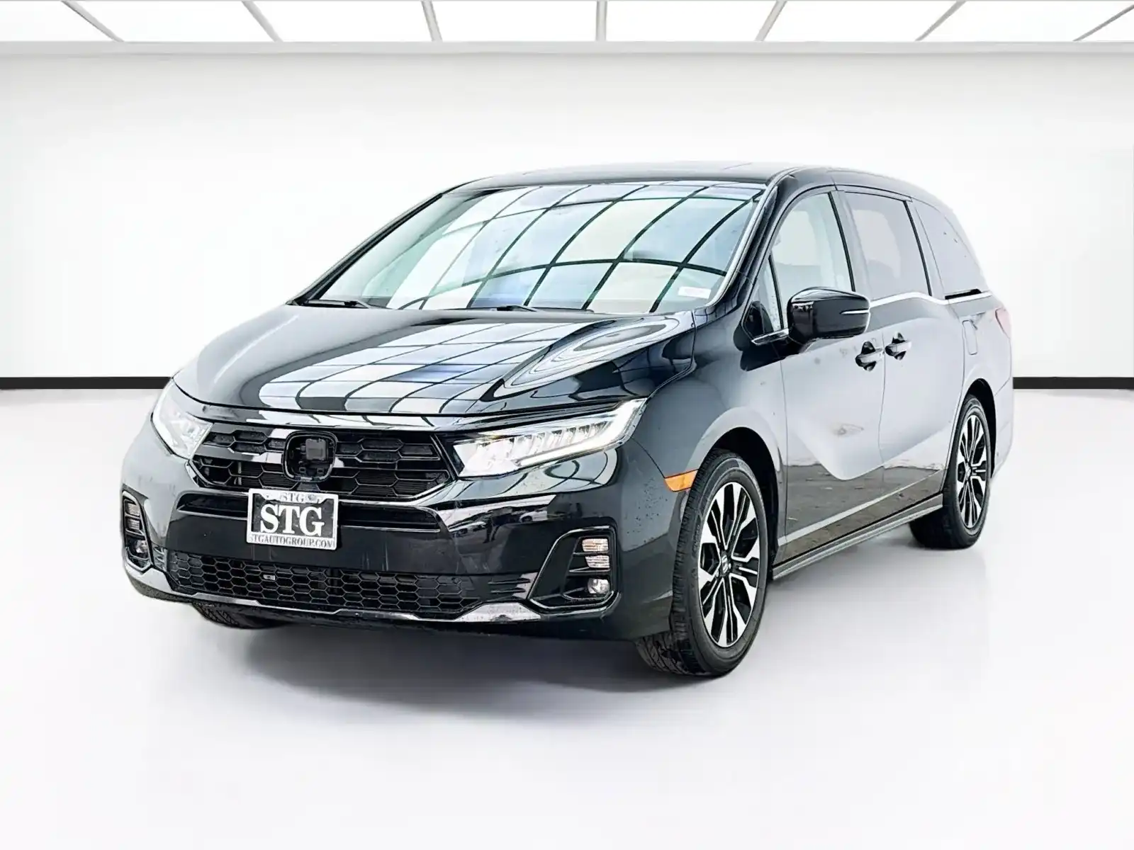 2025 Honda Odyssey Elite's photo