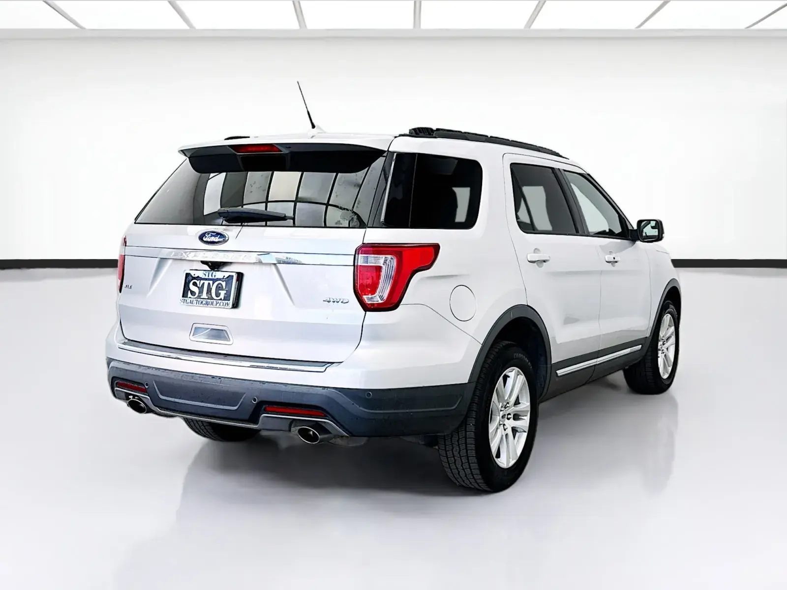 2018 Ford Explorer XLT 4WD photo 4