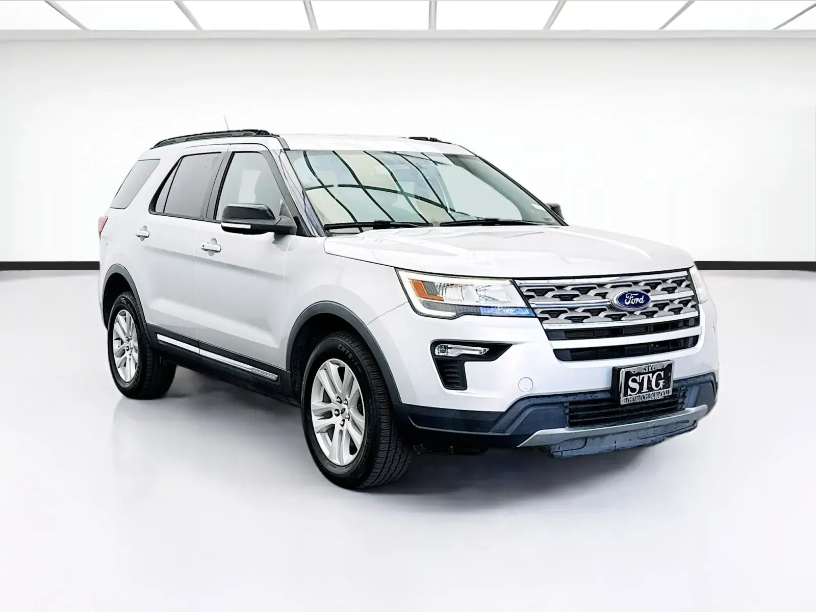 2018 Ford Explorer XLT 4WD photo 3
