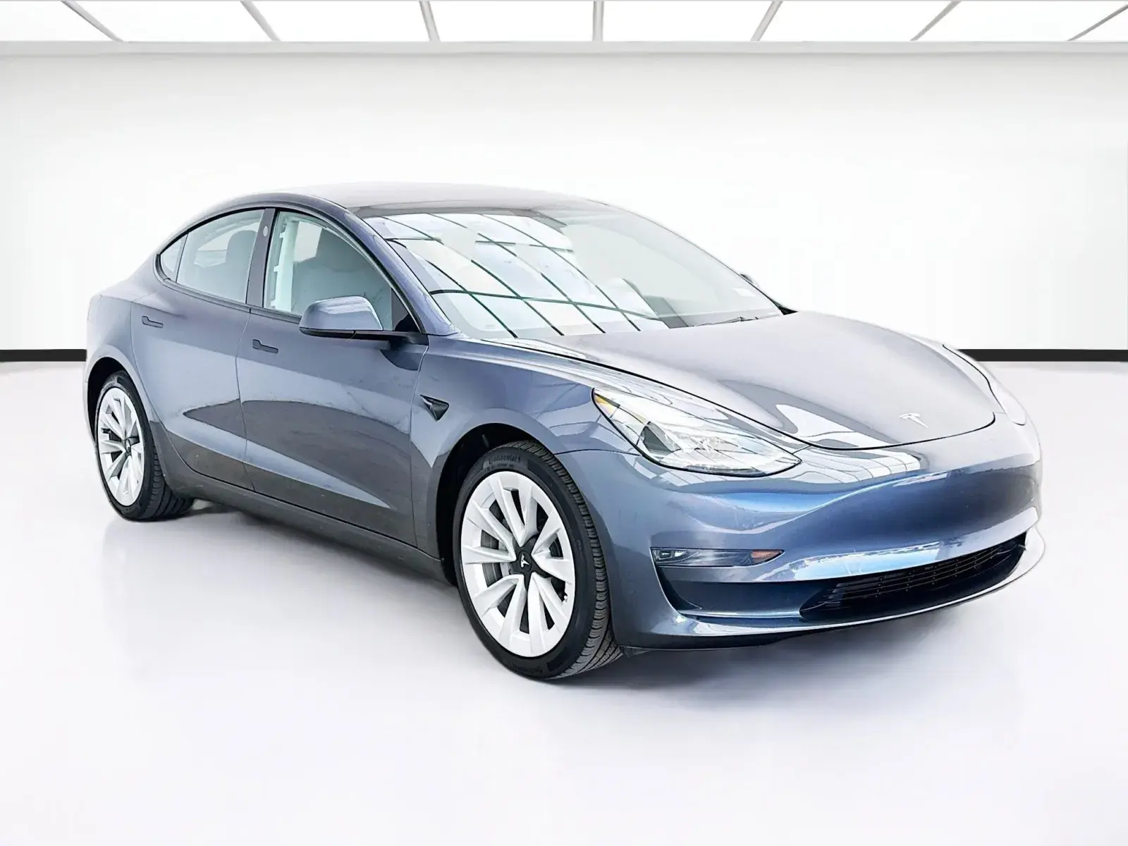 2023 Tesla Model 3 Long Range photo 3
