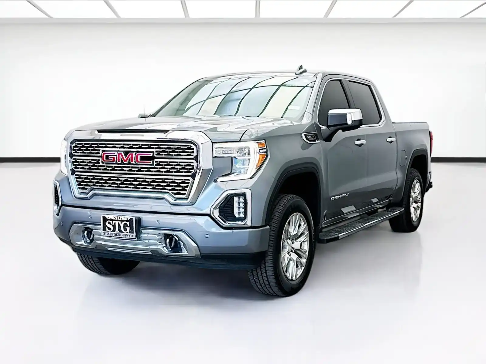 2021 GMC Sierra 4WD Crew Cab Short Box Denali's photo