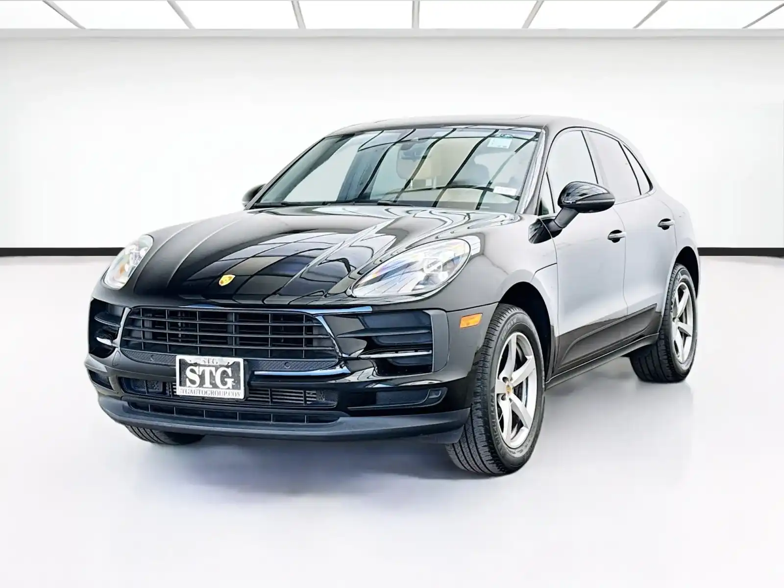 2020 Porsche Macan Base's photo