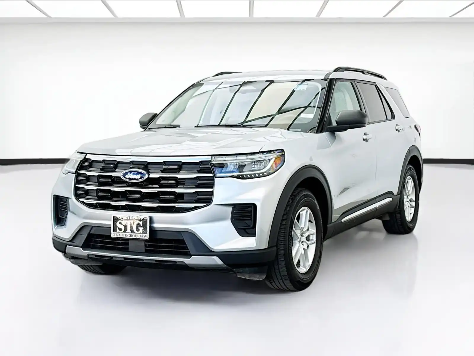 2025 Ford Explorer Active RWD (PL535)'s photo
