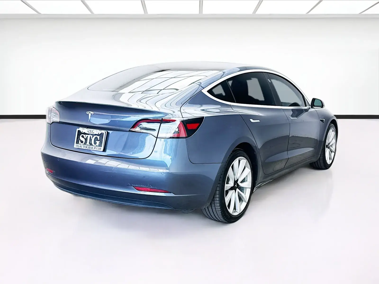 2020 Tesla Model 3 Standard Range Plus photo 4