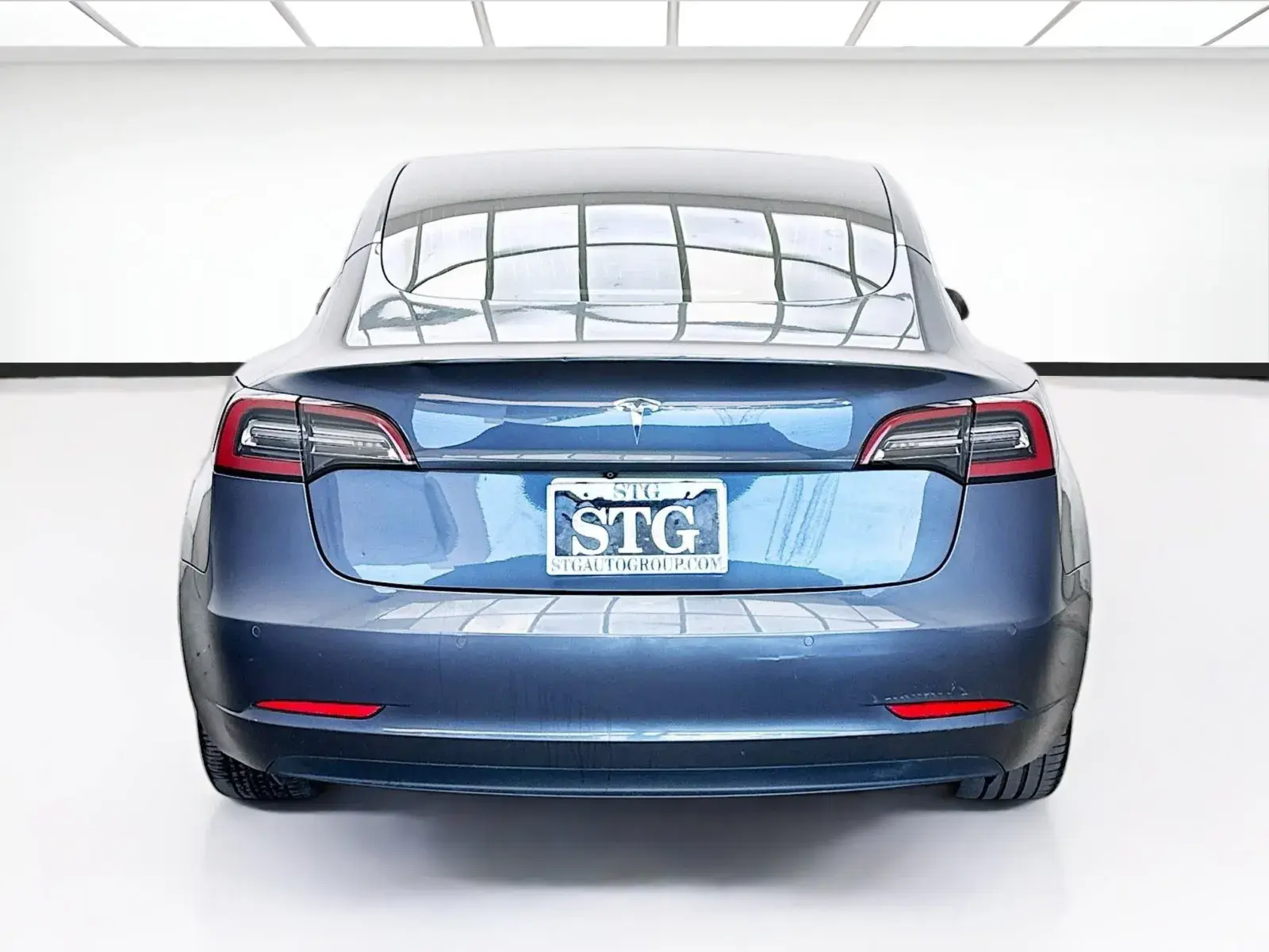 2020 Tesla Model 3 Standard Range Plus photo 5