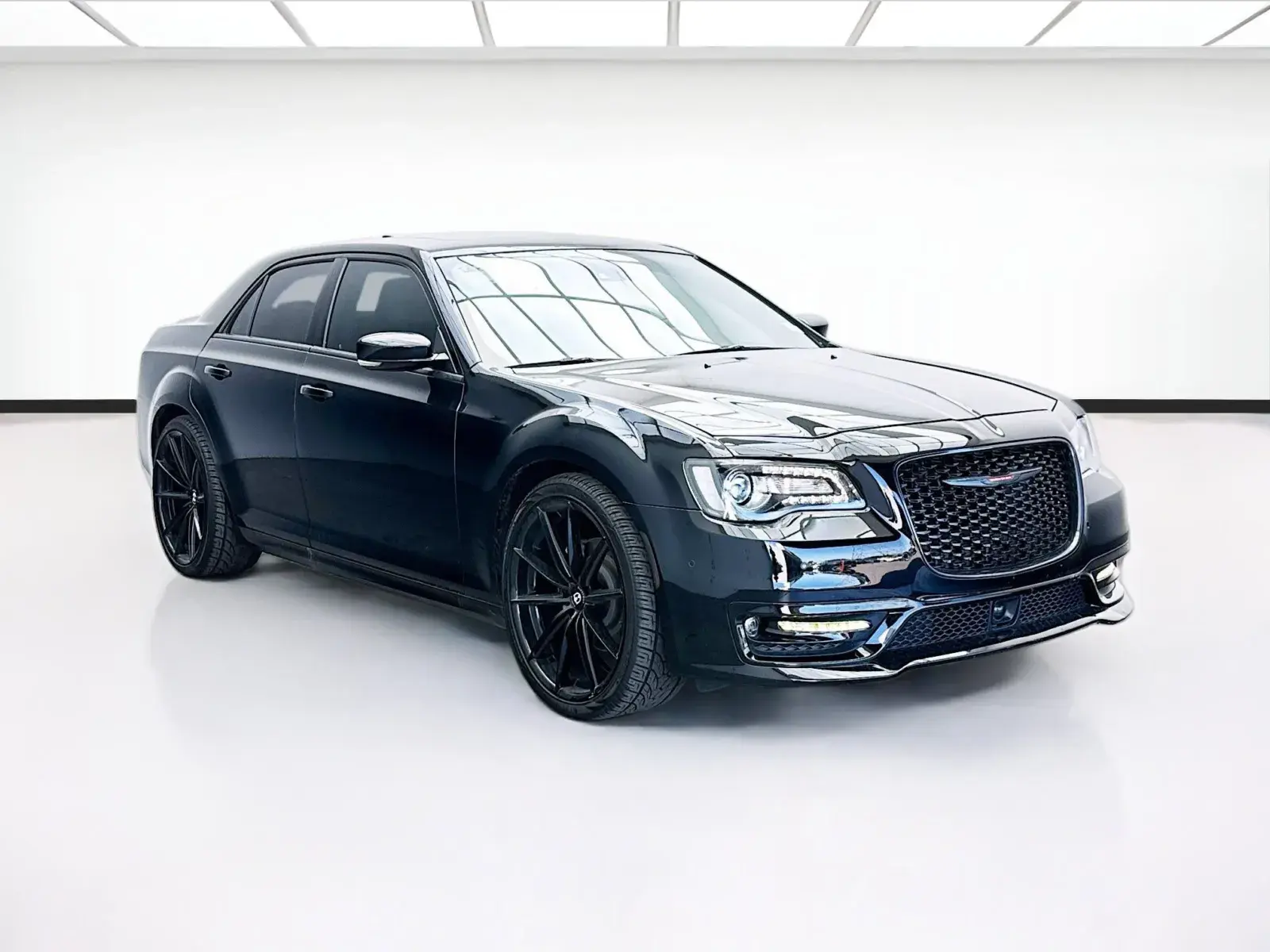 2023 Chrysler 300 S photo 3