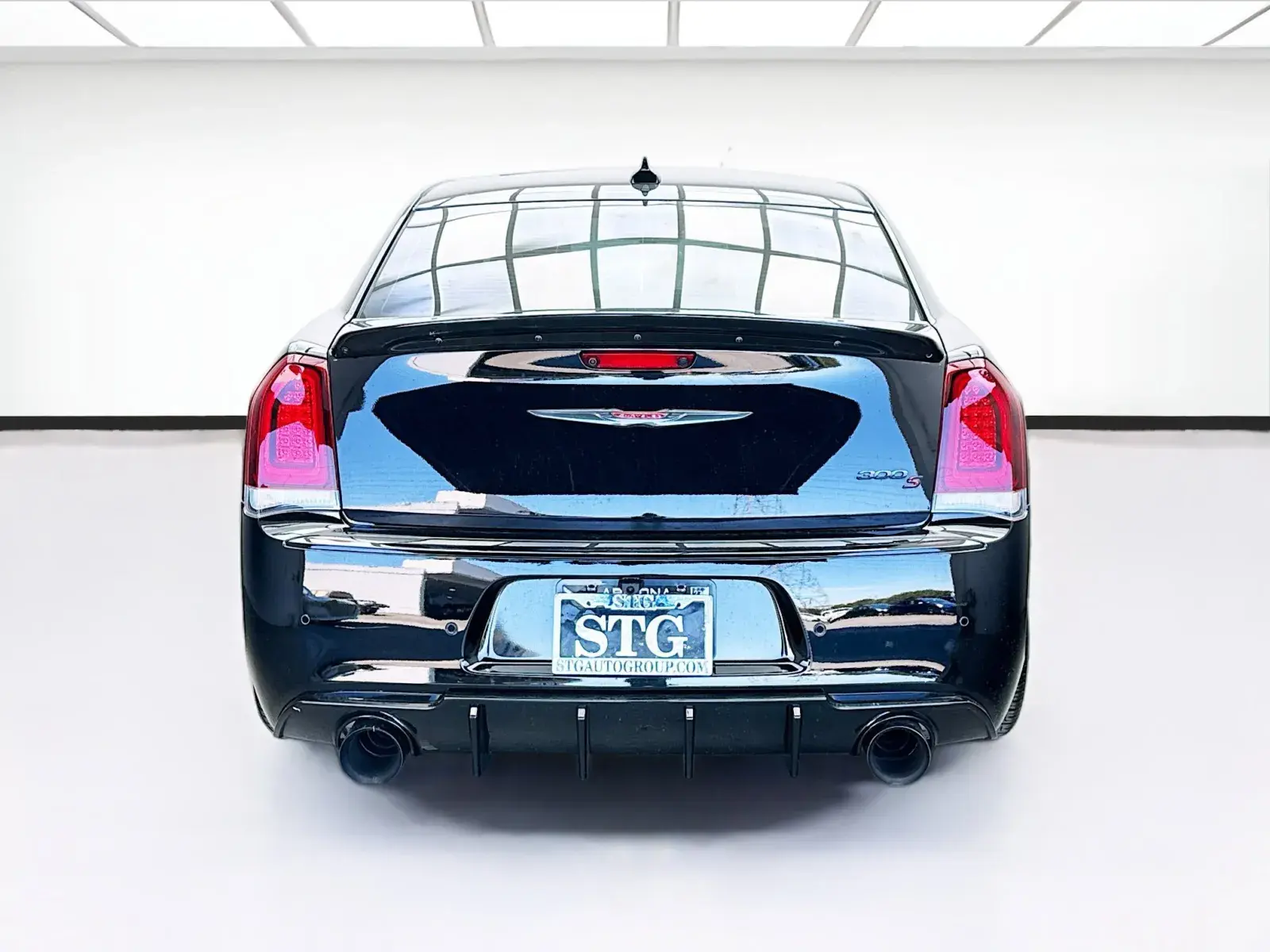 2023 Chrysler 300 S photo 5