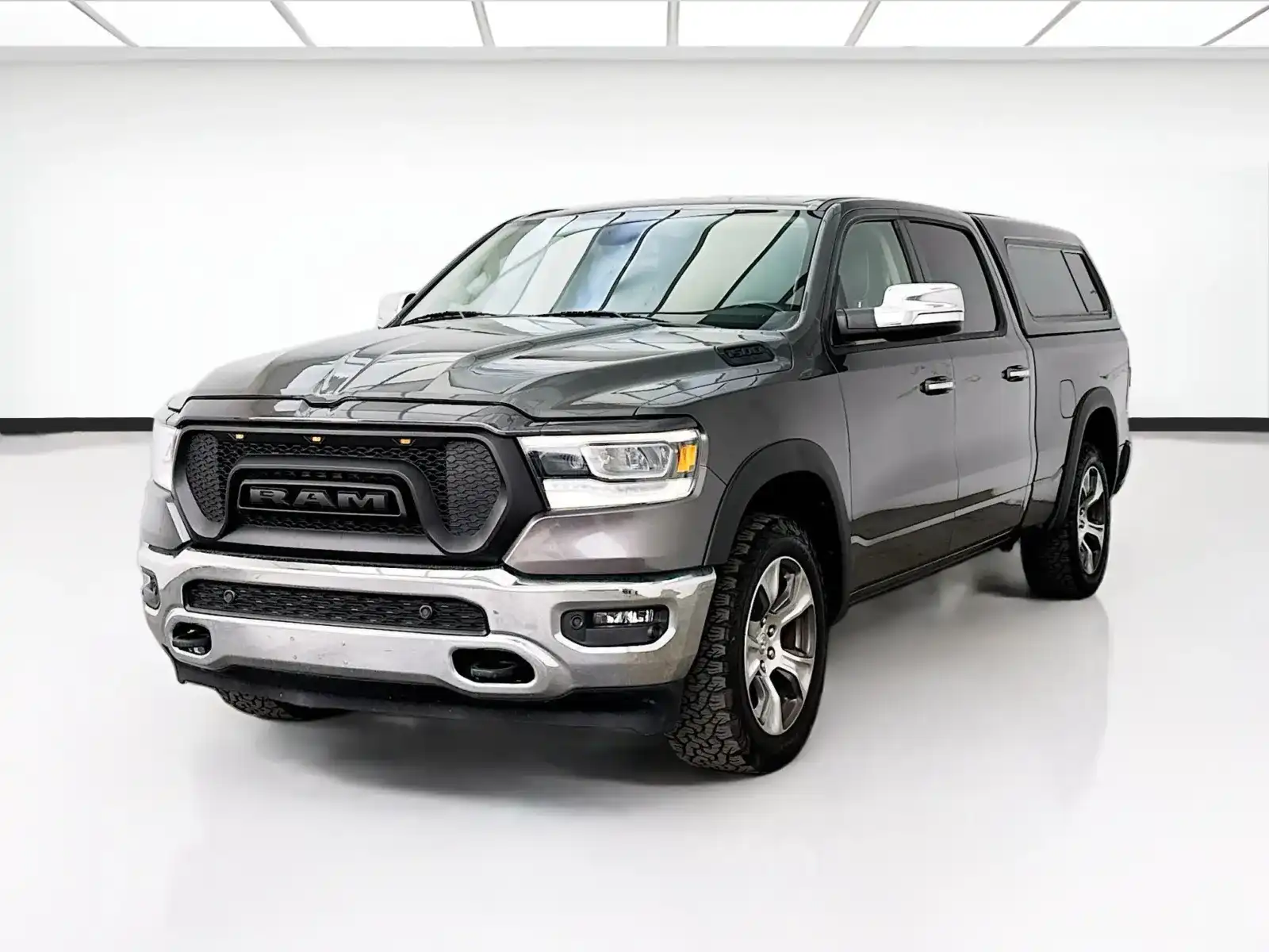 2019 RAM 1500 Laramie 4x4 Crew Cab 6'4's photo