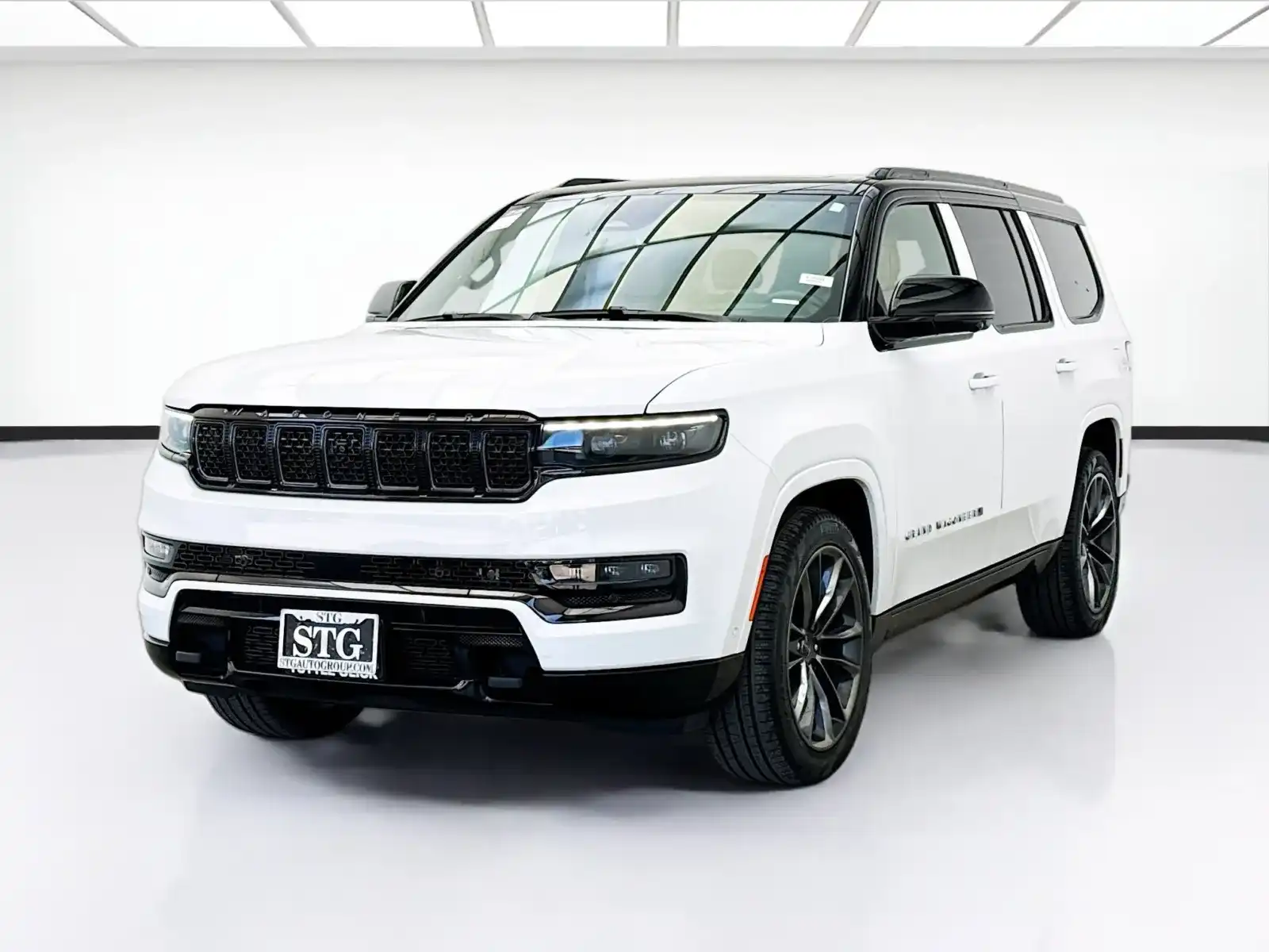 2024 Jeep Grand Wagoneer Series III Obsidian 4WD's photo