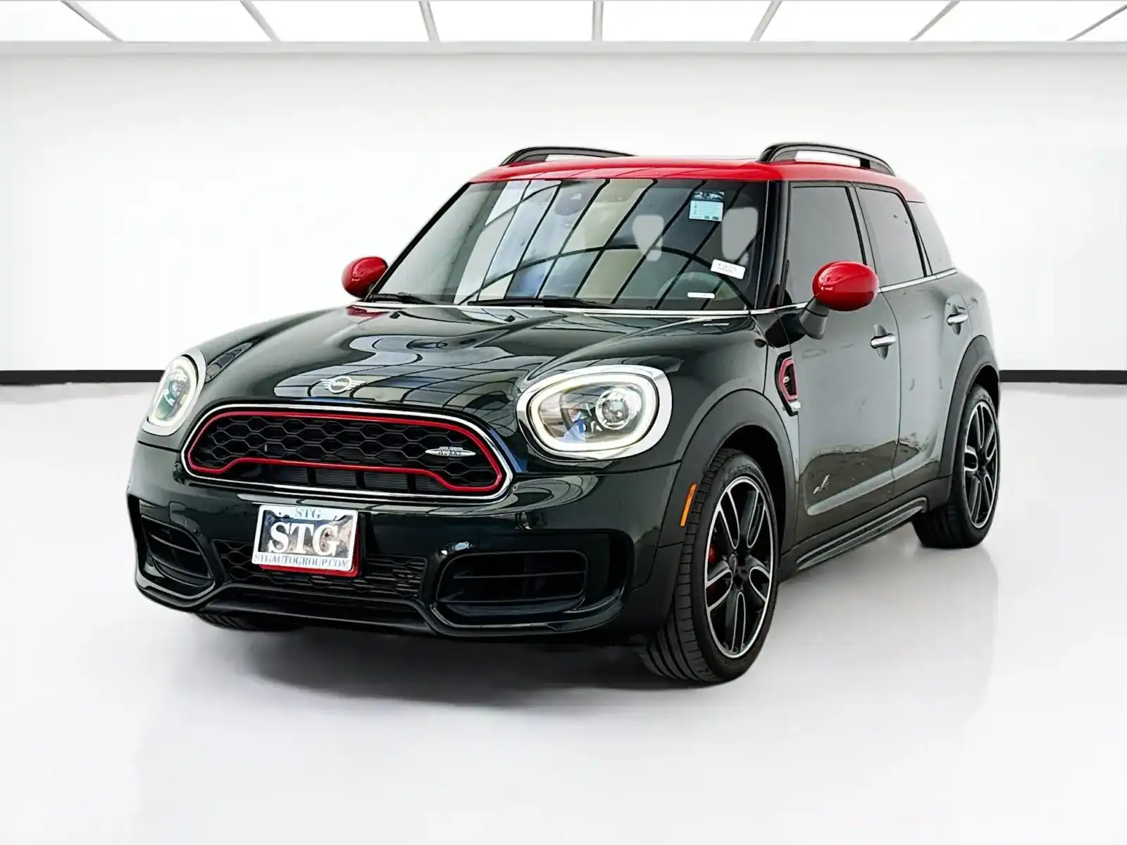 2019 MINI Countryman John Cooper Works ALL4 Iconic's photo