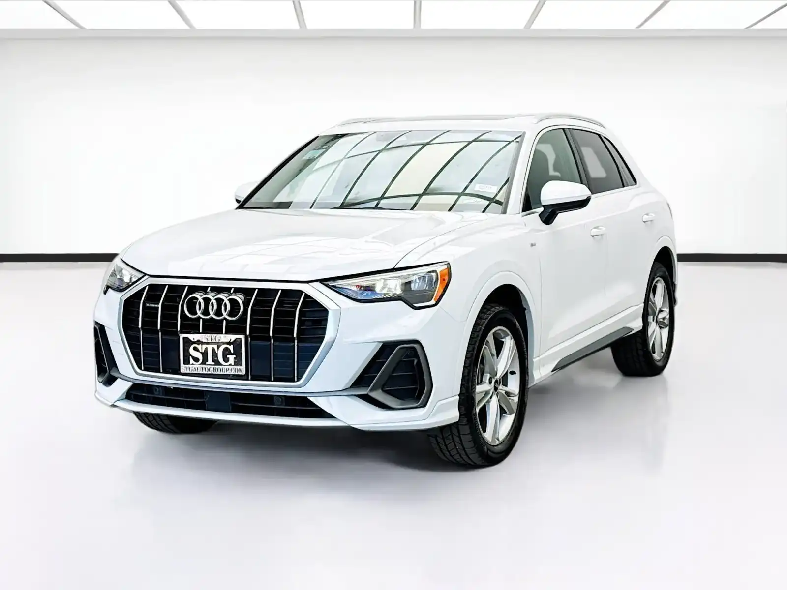 2021 Audi Q3 45 TFSI S Line Premium quattro's photo