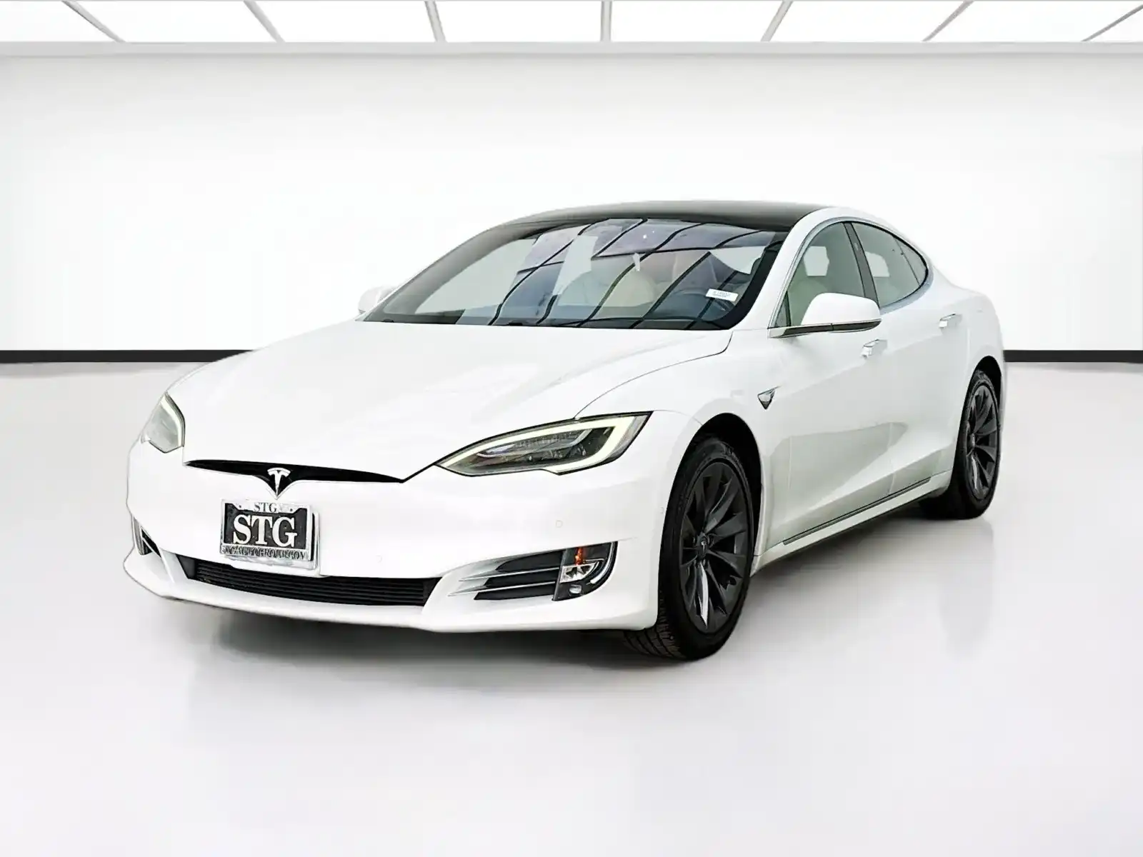 2020 Tesla Model S Long Range's photo