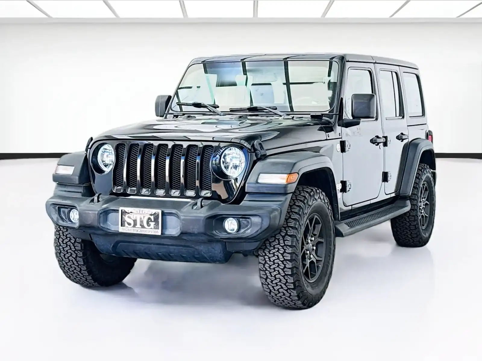 2020 Jeep Wrangler Sport's photo
