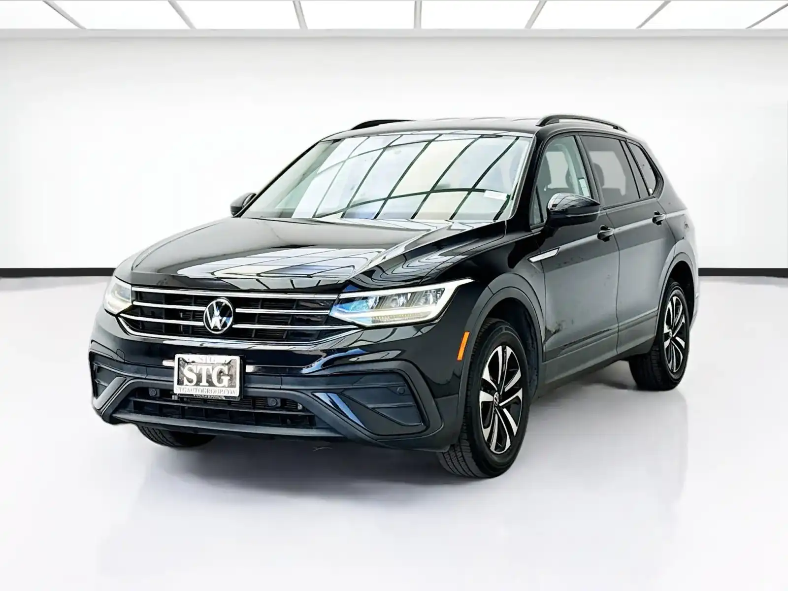 2022 Volkswagen Tiguan 2.0T S's photo