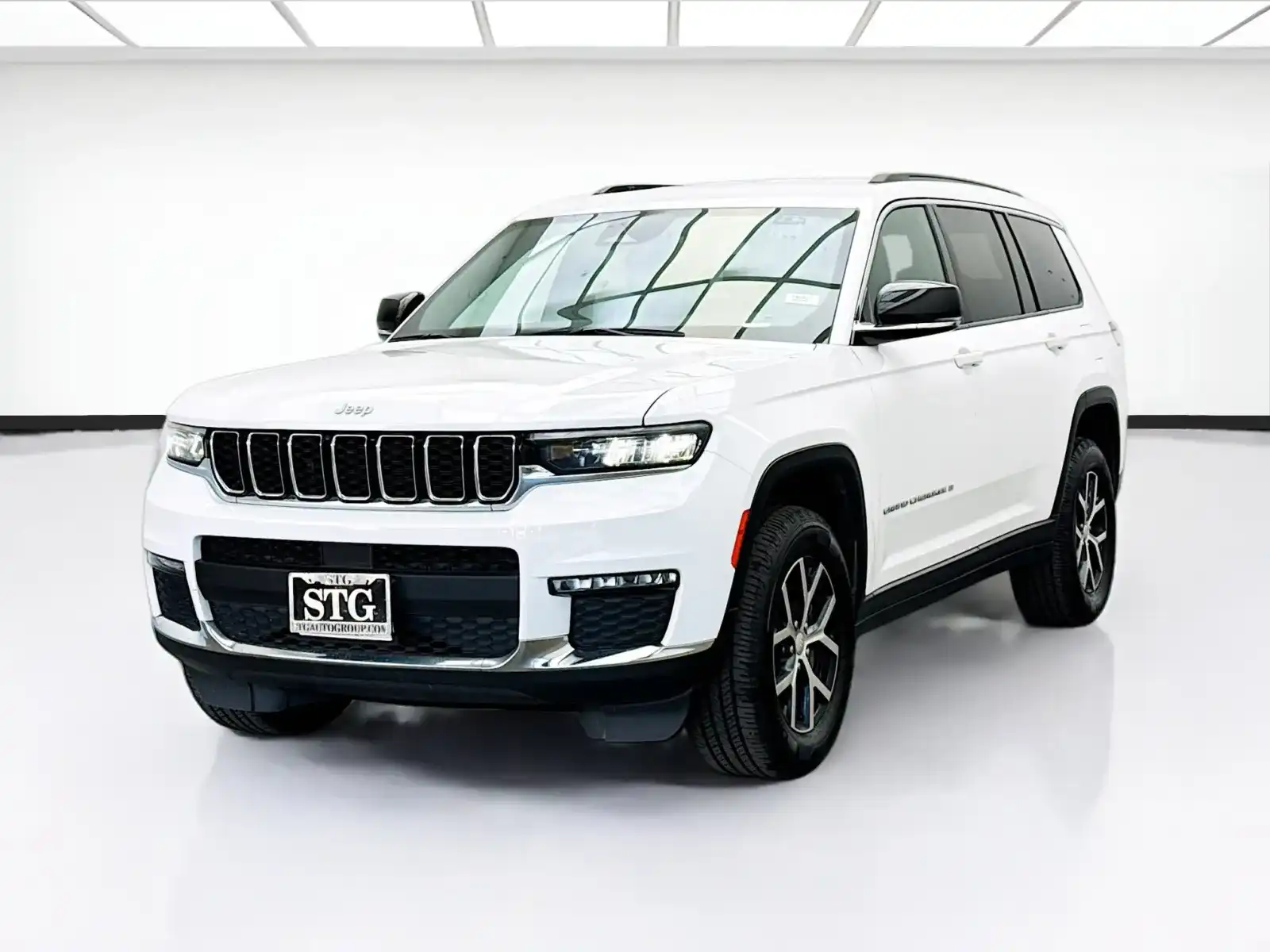 2024 Jeep Grand Cherokee L Limited 4x4's photo