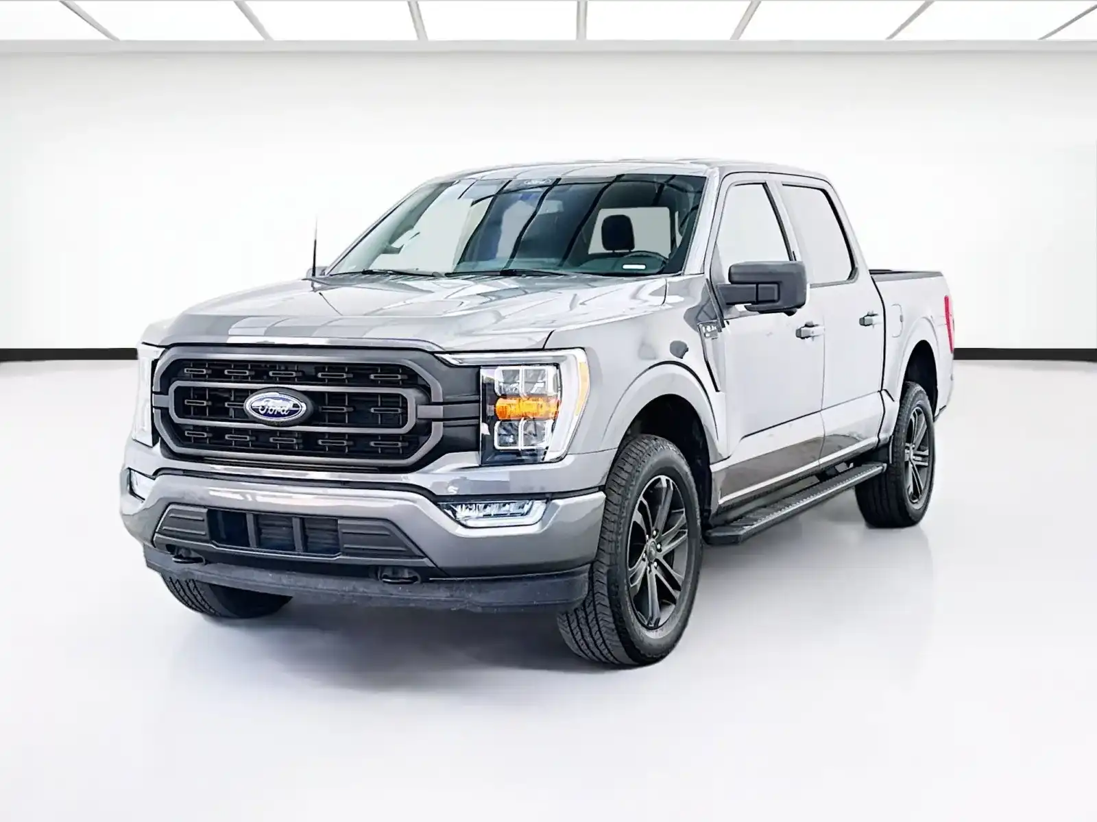 2022 Ford F-150 XLT 4x4 SuperCrew 5-1/2 Box's photo
