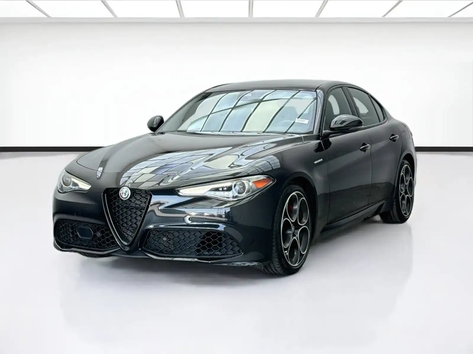 2023 Alfa Romeo Giulia Veloce RWD's photo