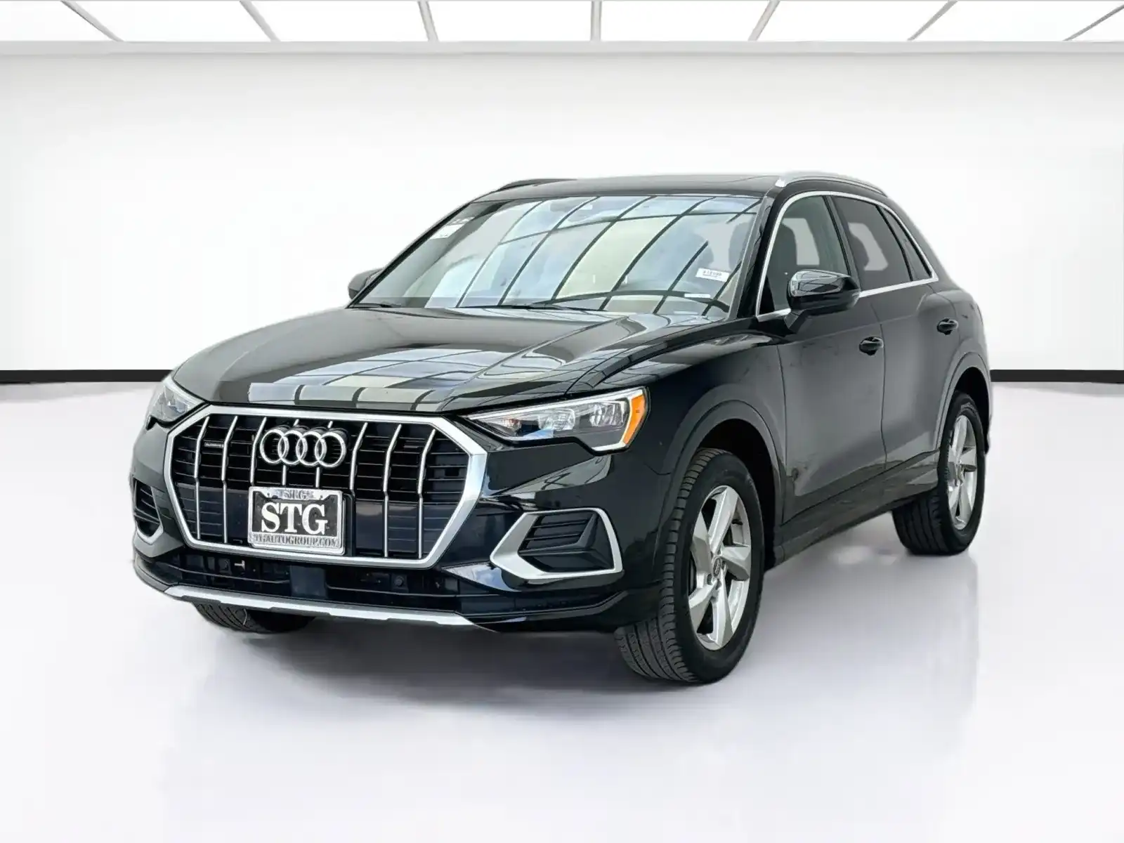 2020 Audi Q3 45 TFSI Premium quattro's photo
