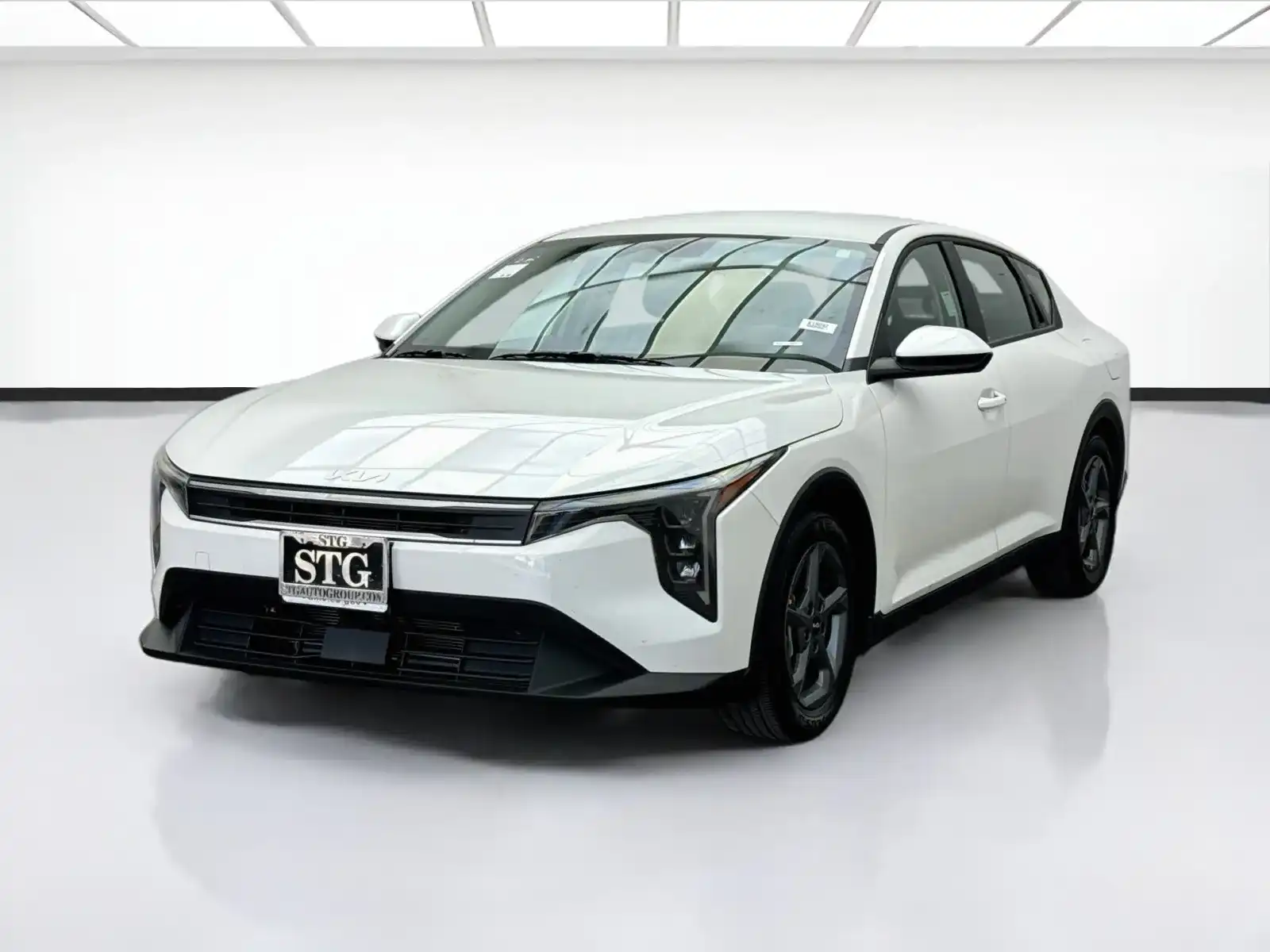 2025 Kia K4 LXS AT's photo