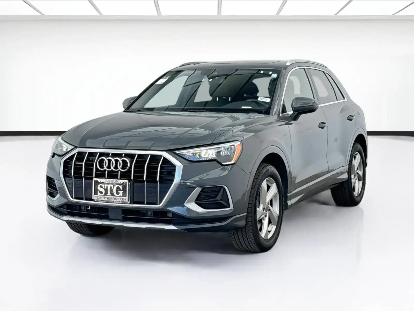 2020 Audi Q3 45 TFSI Premium quattro's photo