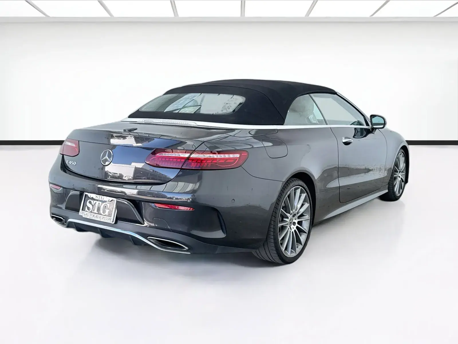 2023 Mercedes-Benz E-Class E450 Cabriolet photo 4