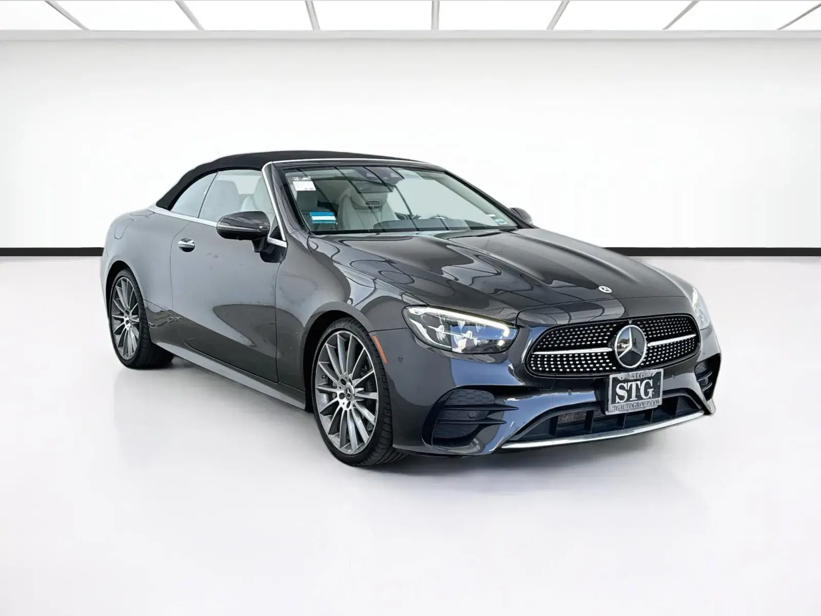 2023 Mercedes-Benz E-Class E450 Cabriolet photo 3