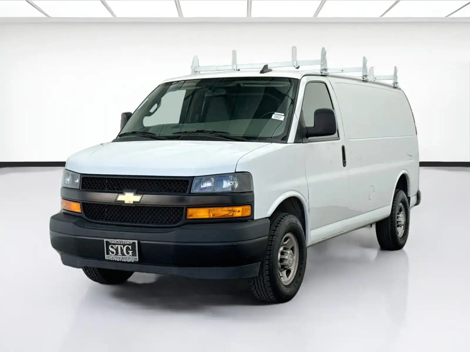 2021 Chevrolet Express Work Van HD 2500's photo